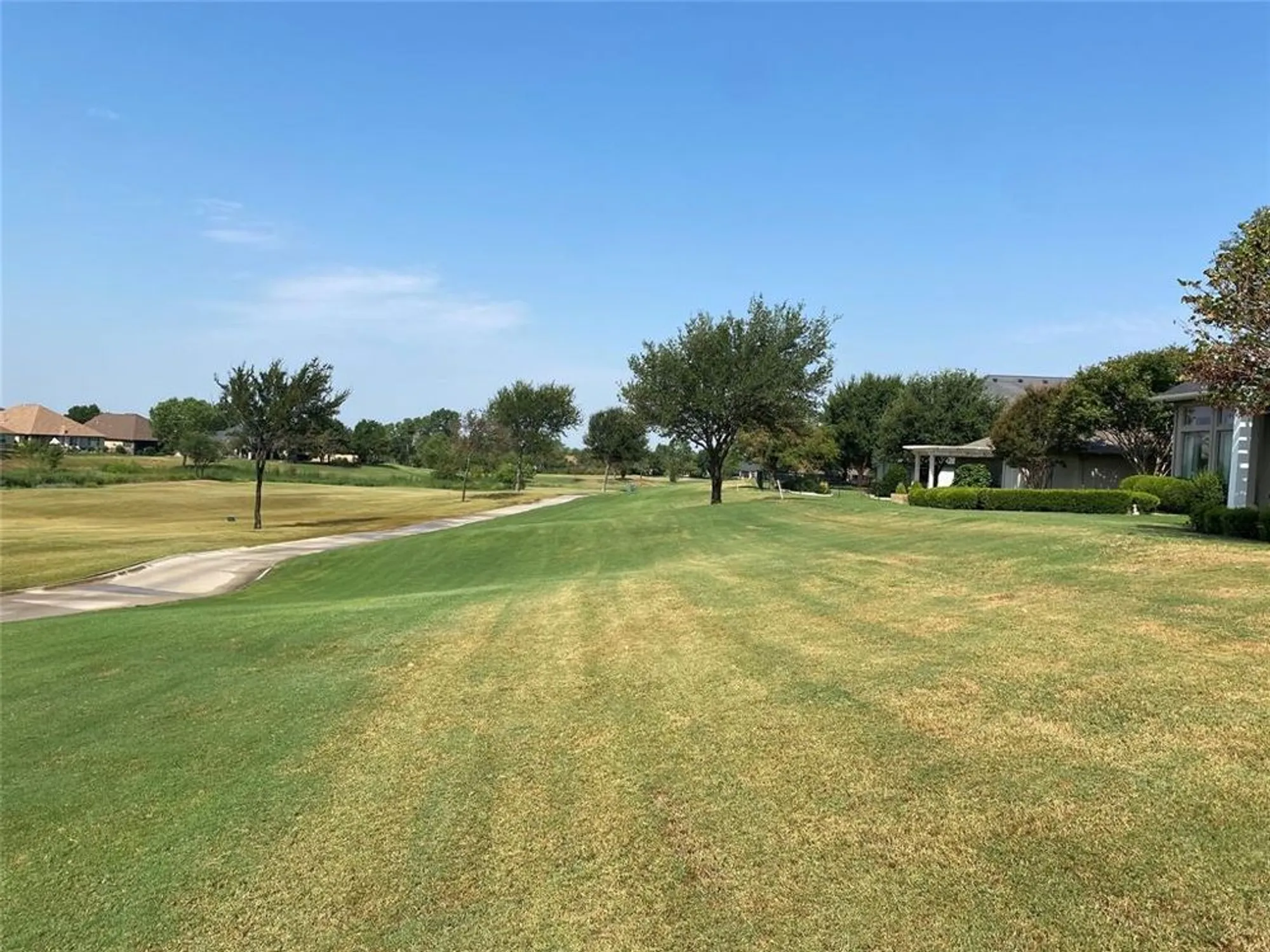 Property Slideshow image 21 of 24 | 9909 grandview dr, Denton, TX, 76207