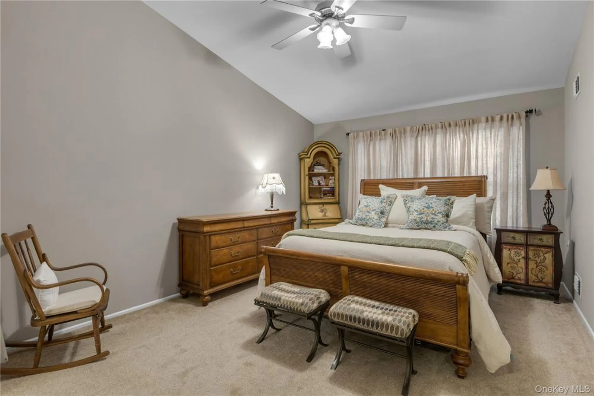 Property Slideshow image 10 of 28 | 256 glen dr, Ridge, NY, 11961