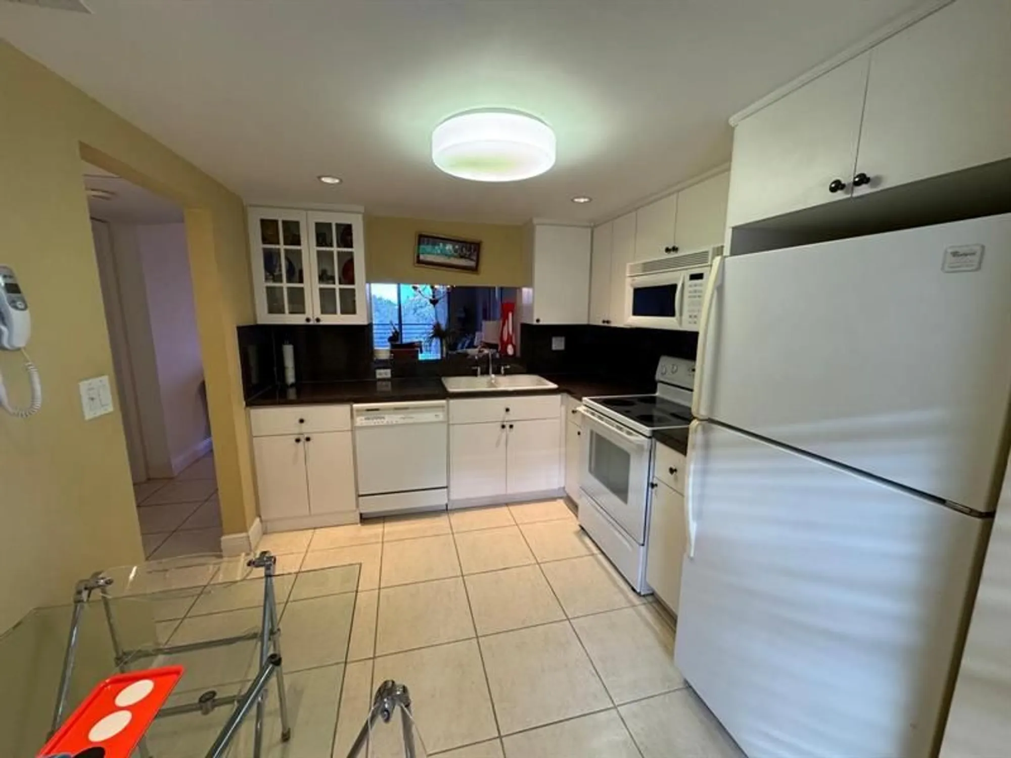 Property Slideshow image 6 of 60 | 900 colony point cir 407, Pembroke Pines, FL, 33026