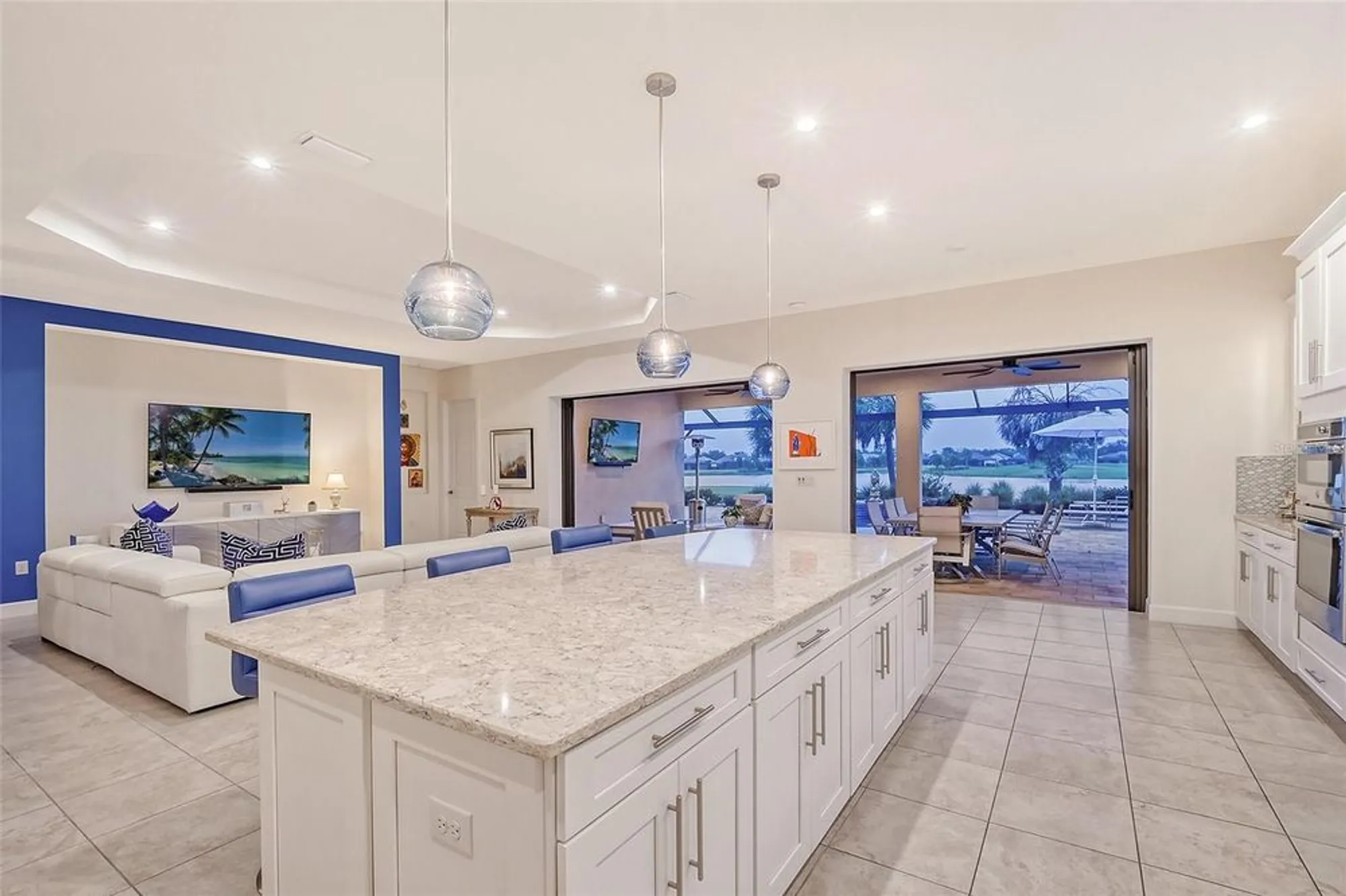 Property Slideshow image 11 of 51 | 15115 montello way, Lakewood Ranch, FL, 34211