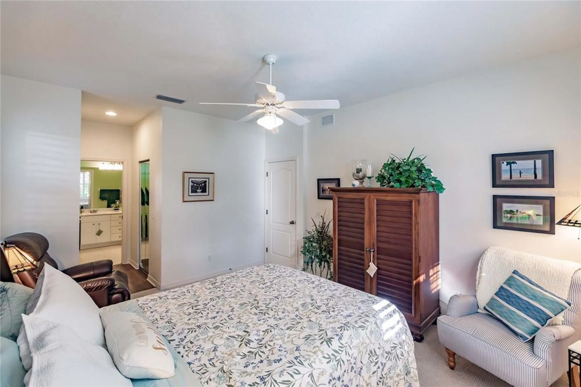 Property Slideshow image 19 of 40 | 921 tartan dr 31, Venice, FL, 34293