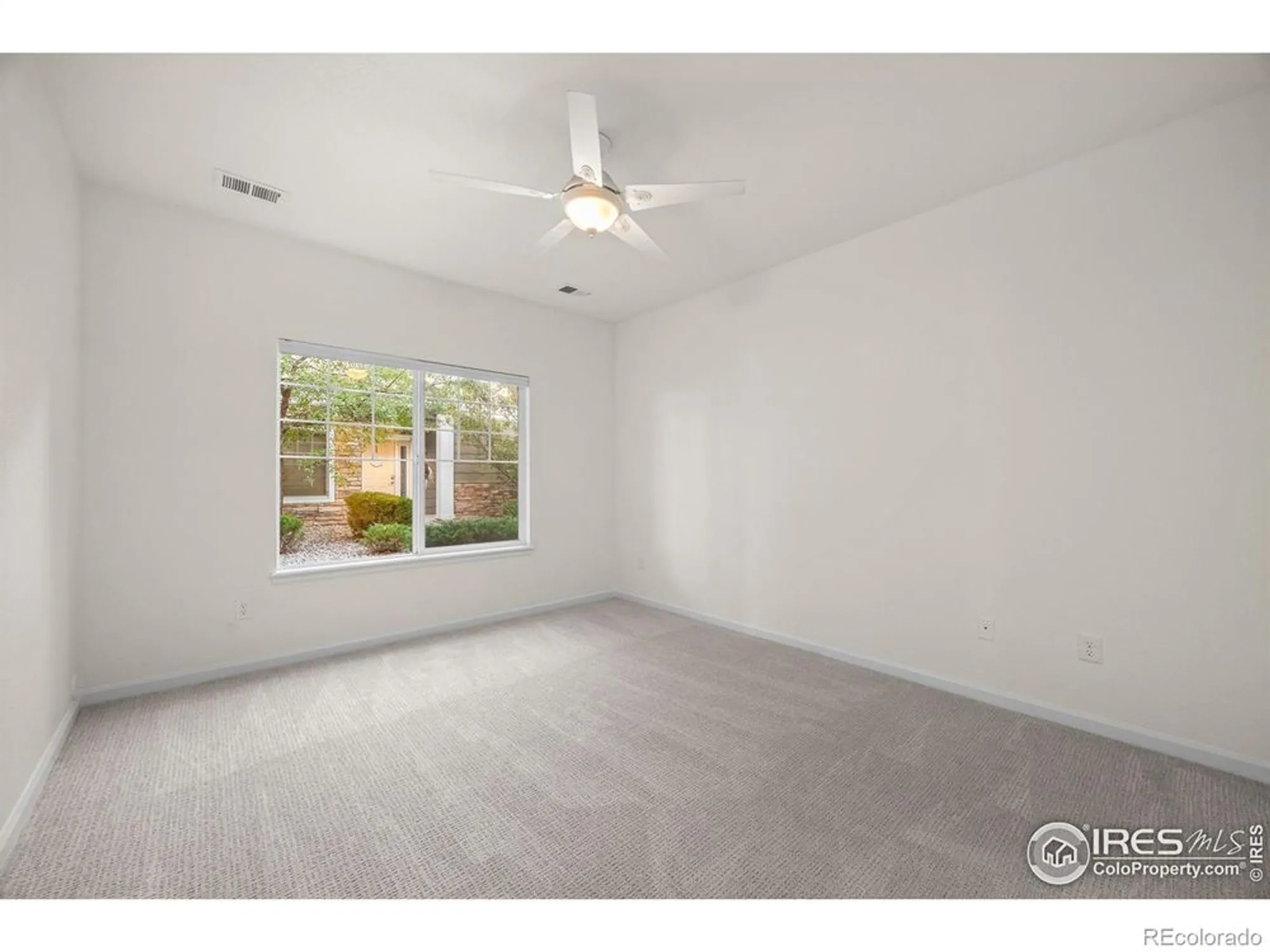 Property Slideshow image 18 of 24 | 4725 hahns peak dr 101, Loveland, CO, 80538