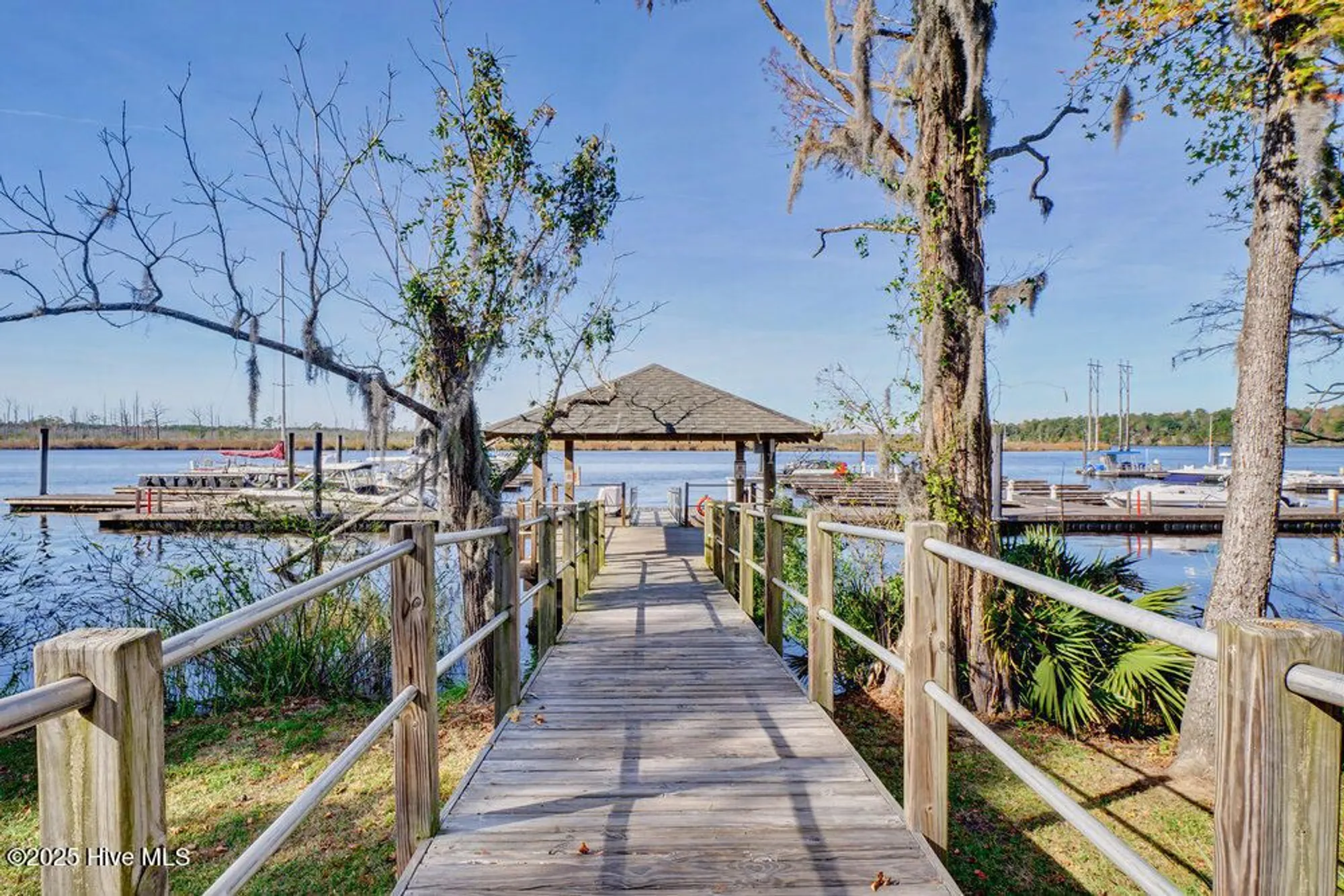 Property Slideshow image 116 of 128 | 3623 white cliffs dr, Castle Hayne, NC, 28429