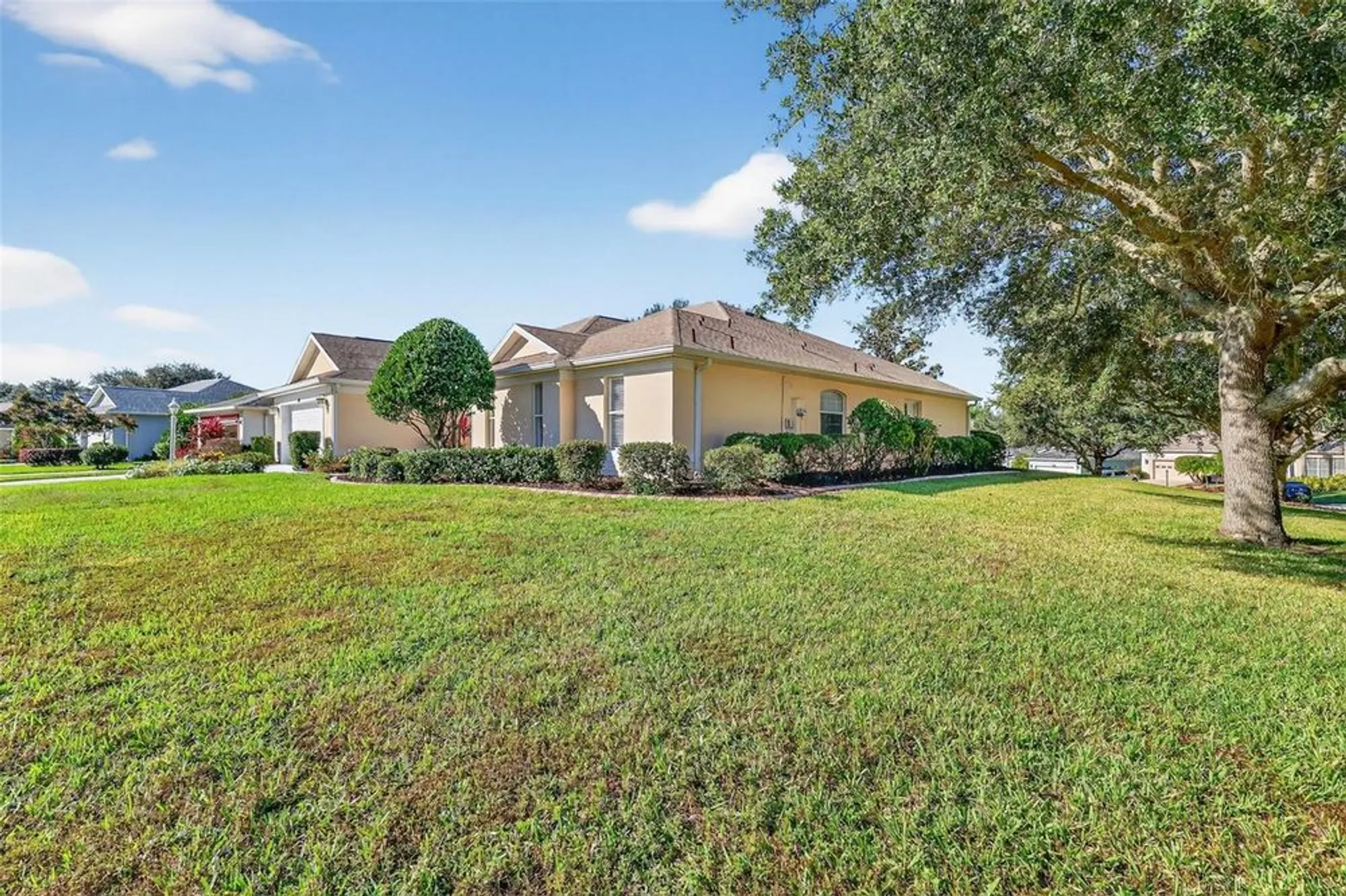 Property Slideshow image 6 of 90 | 24547 bocage way, Leesburg, FL, 34748