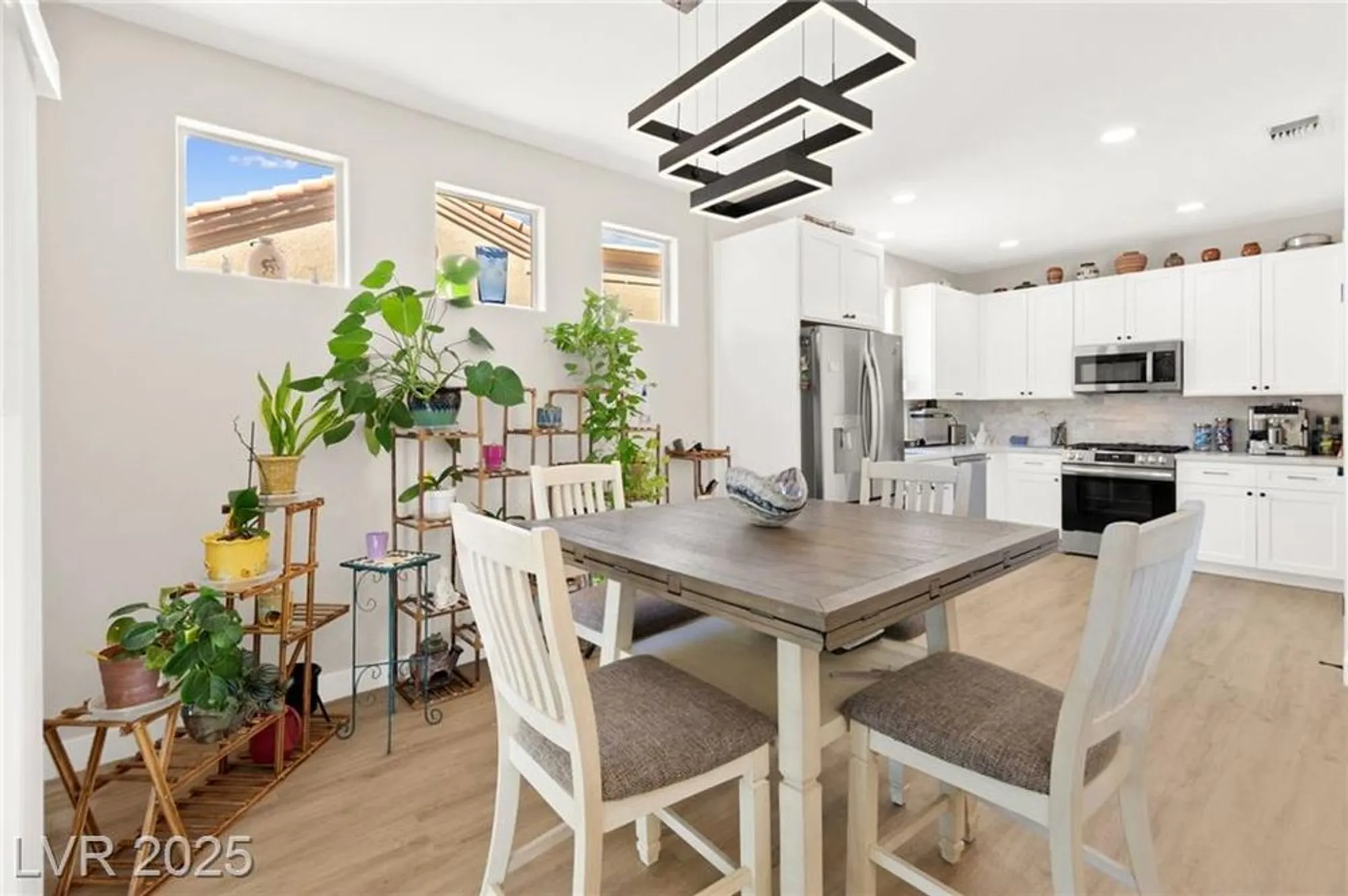 Property Slideshow image 19 of 36 | 11025 mission lakes ave, Las Vegas, NV, 89134