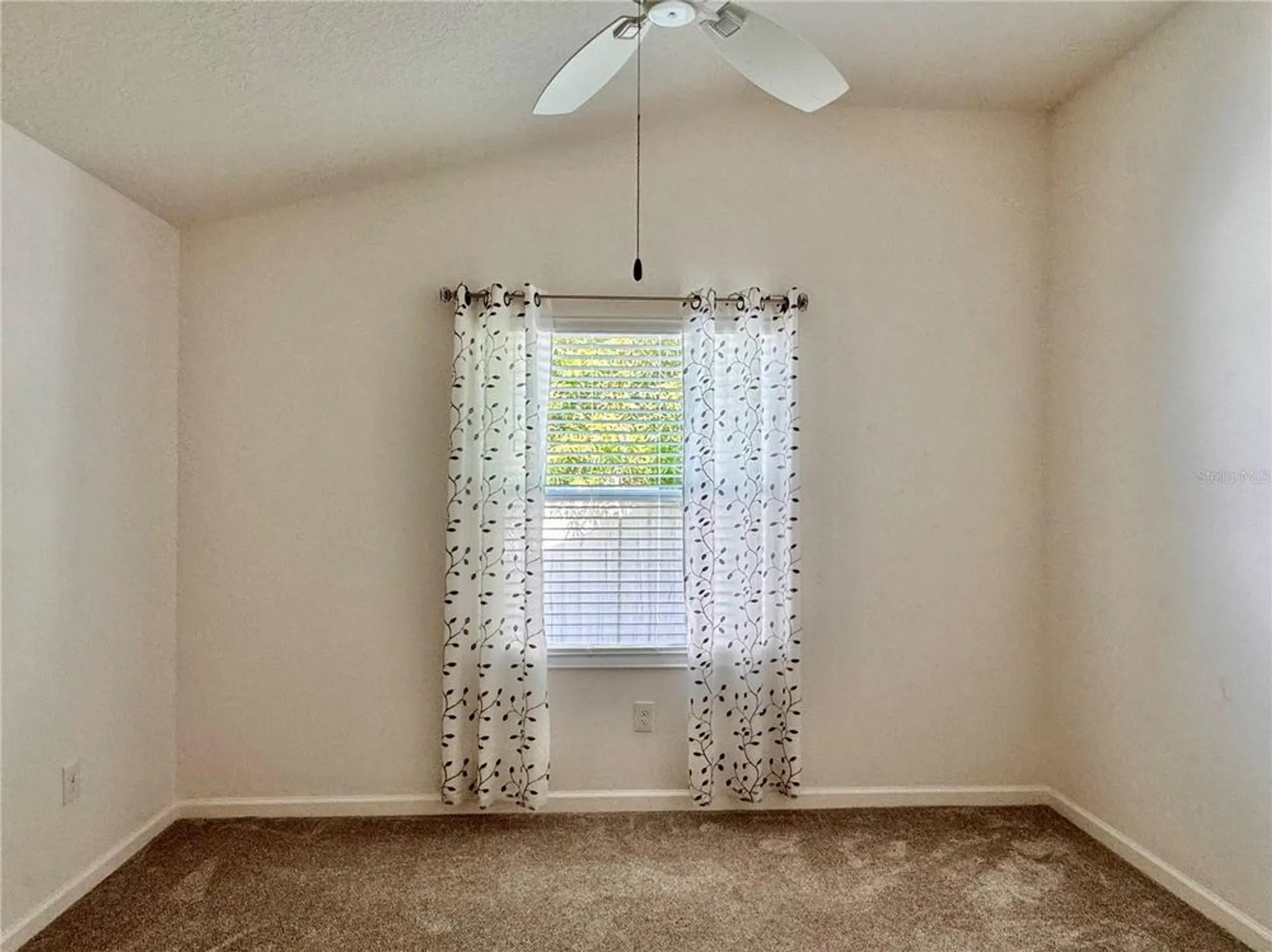 Property Slideshow image 14 of 27 | 1899 groesser pl, The Villages, FL, 32163