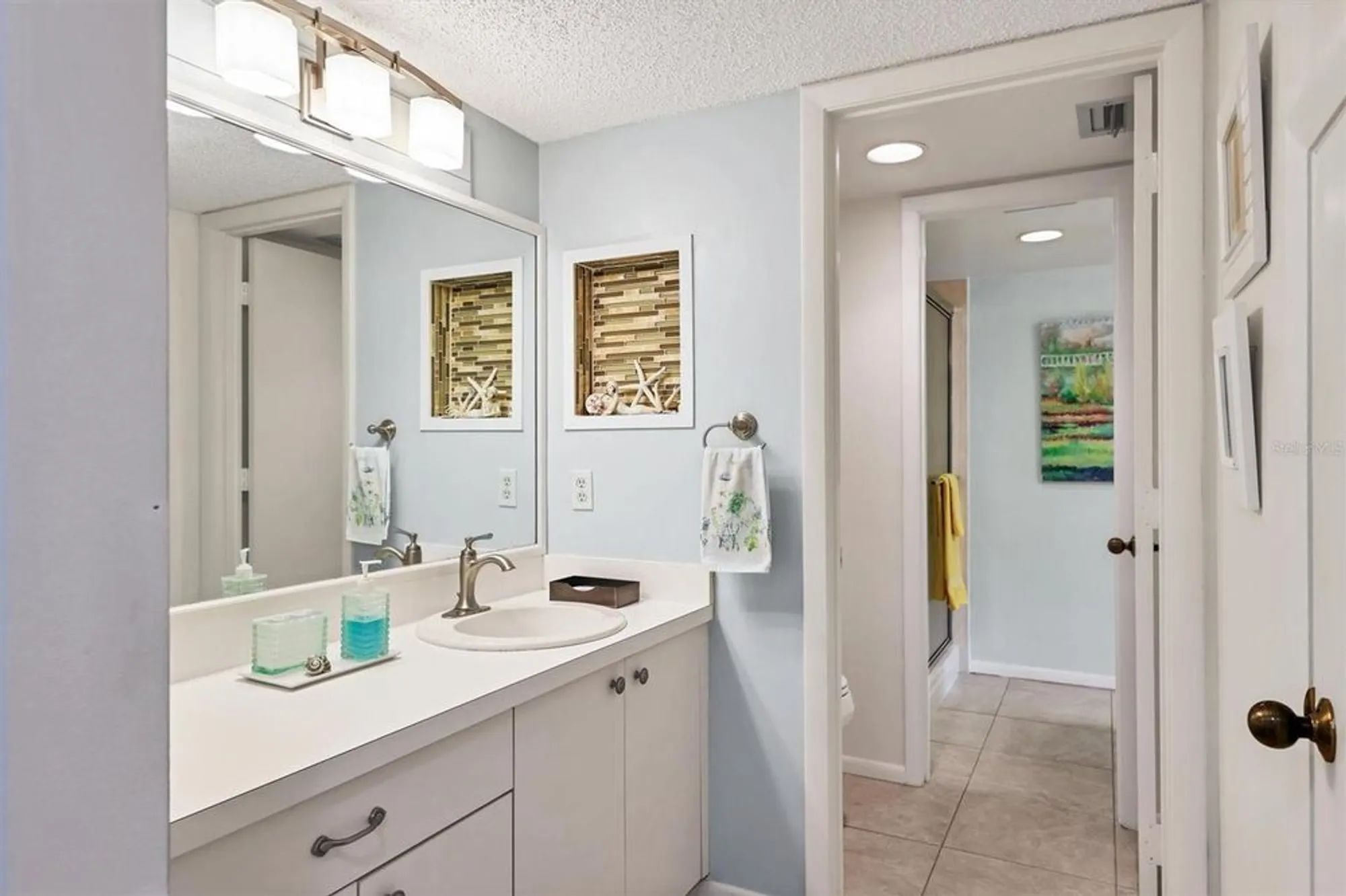 Property Slideshow image 30 of 63 | 6465 carrington cir 44, Sarasota, FL, 34238
