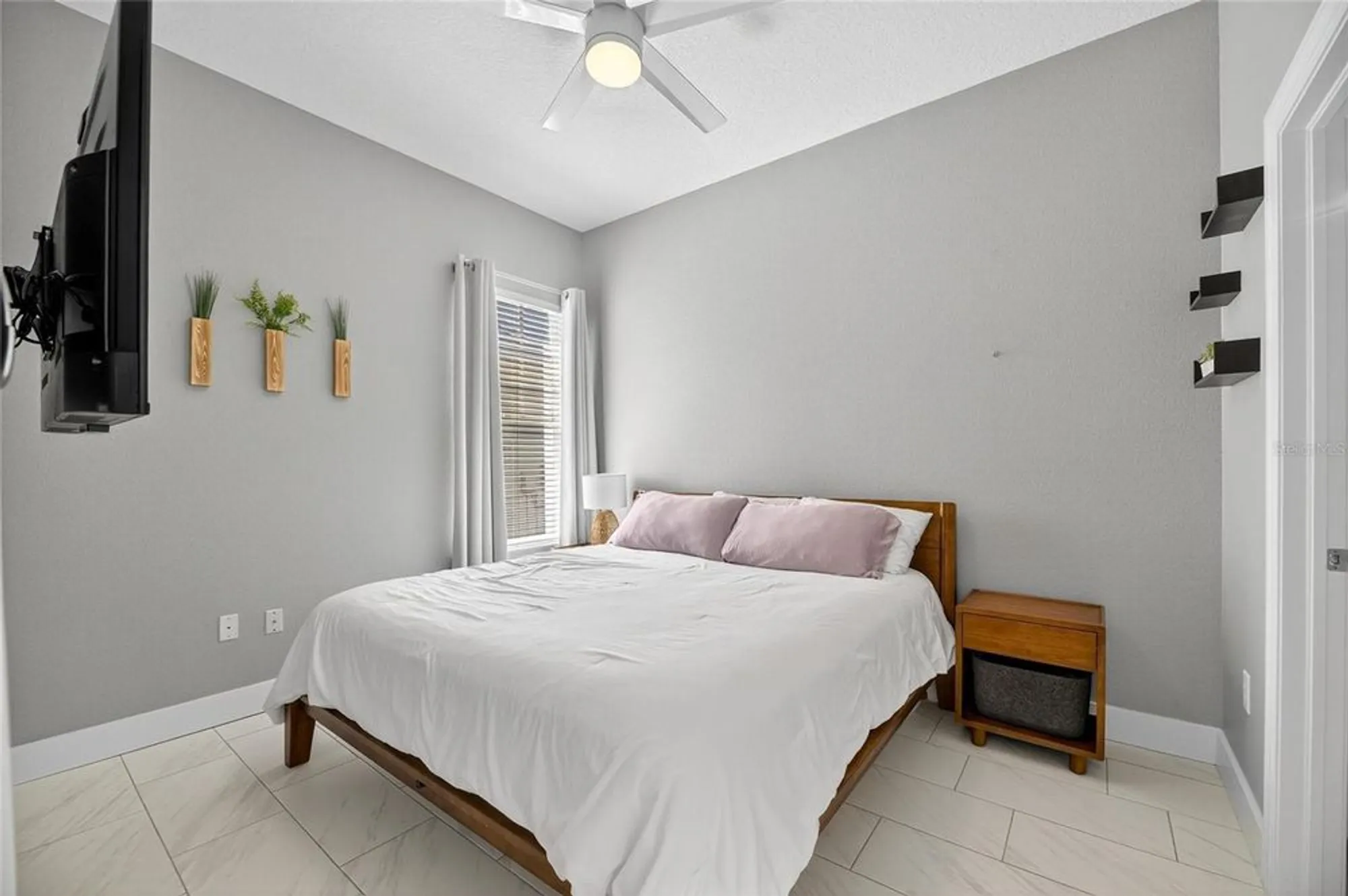 Property Slideshow image 35 of 66 | 526 islebay dr, Apollo Beach, FL, 33572