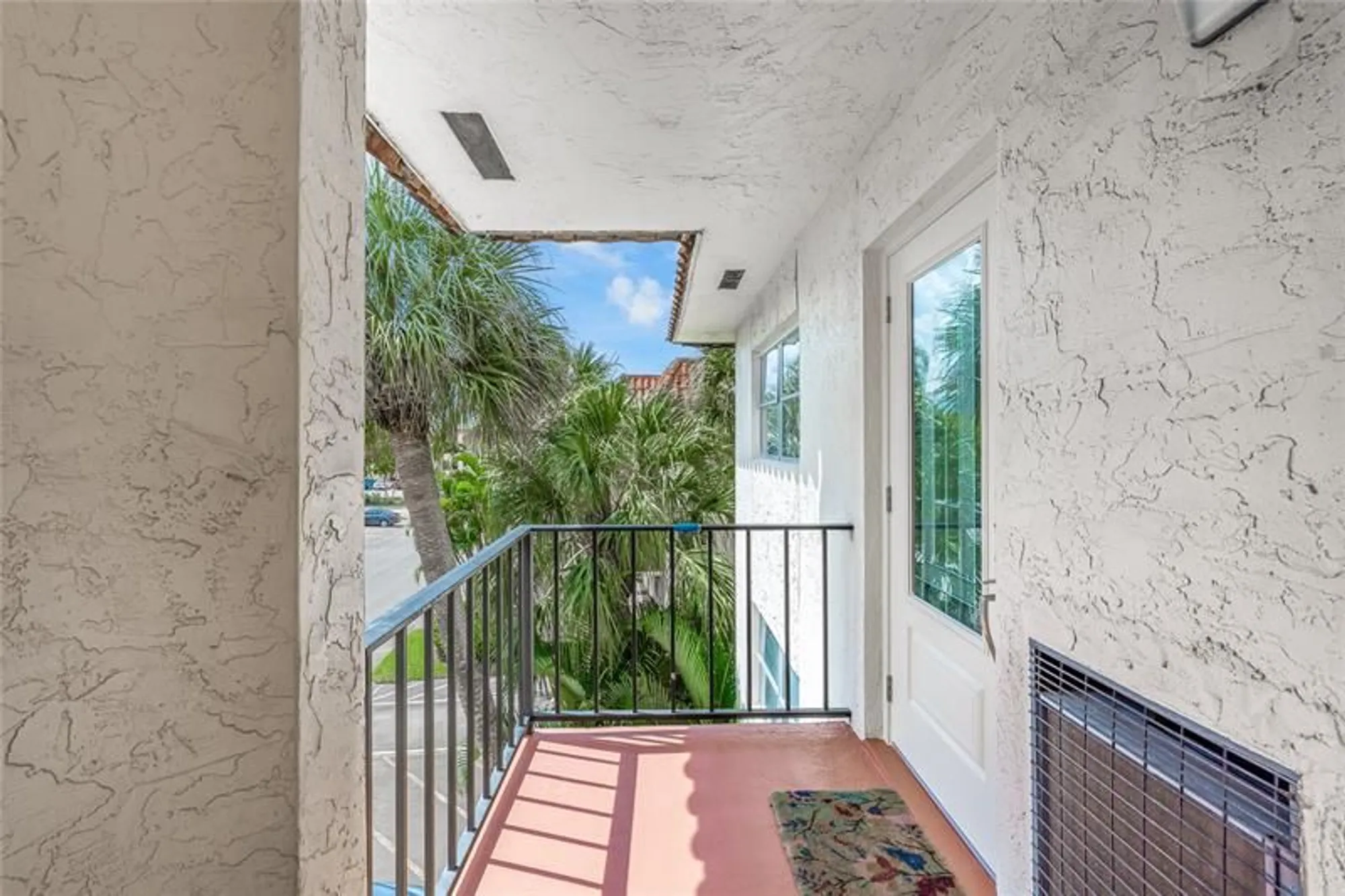 Property Slideshow image 23 of 61 | 9411 n hollybrook lake dr 310, Pembroke Pines, FL, 33025