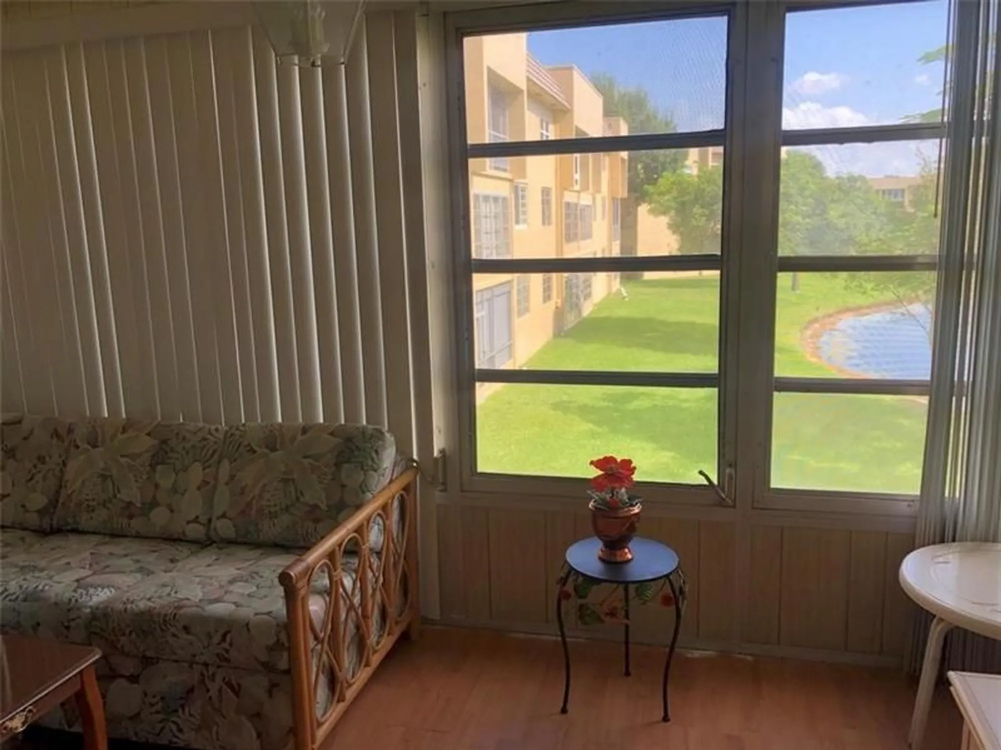 Property Slideshow image 8 of 19 | 6161 nw 57th ct apt 207, Tamarac, FL, 33319