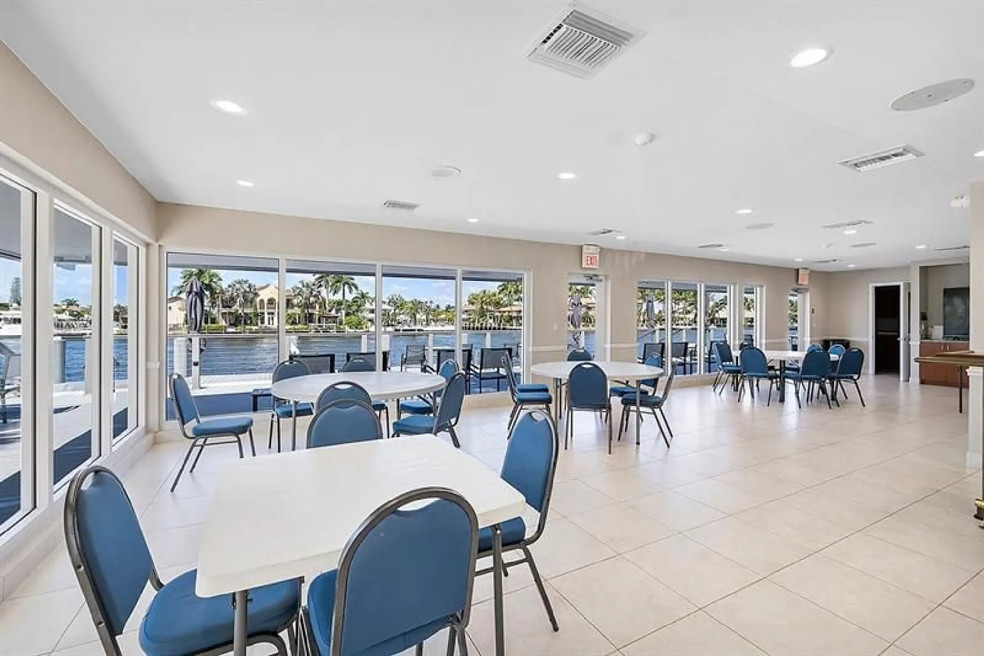 Property Slideshow image 38 of 53 | 3300 ne 36th st 303, Fort Lauderdale, FL, 33308