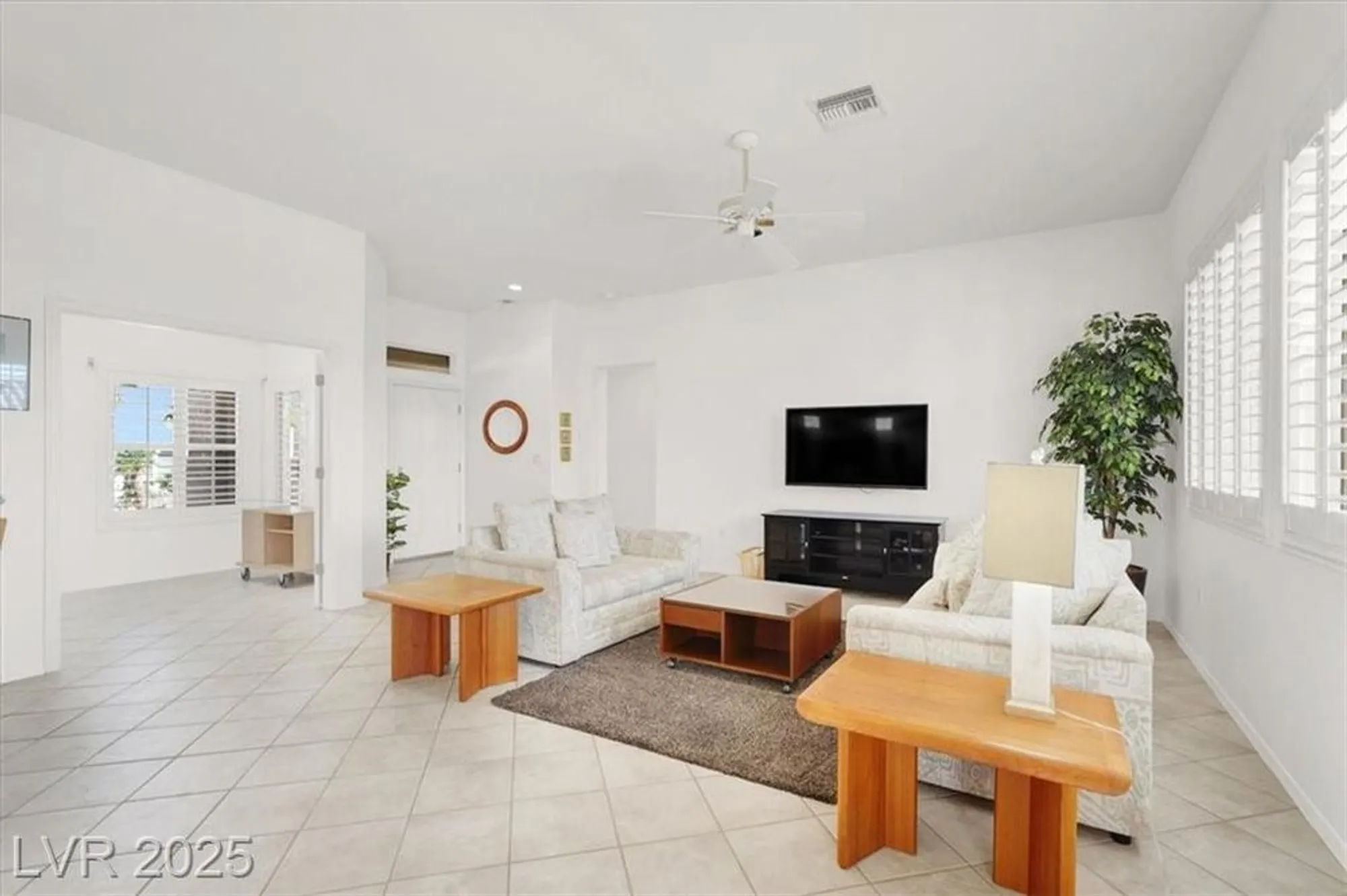 Property Slideshow image 9 of 41 | 10713 brinkwood ave, Las Vegas, NV, 89134