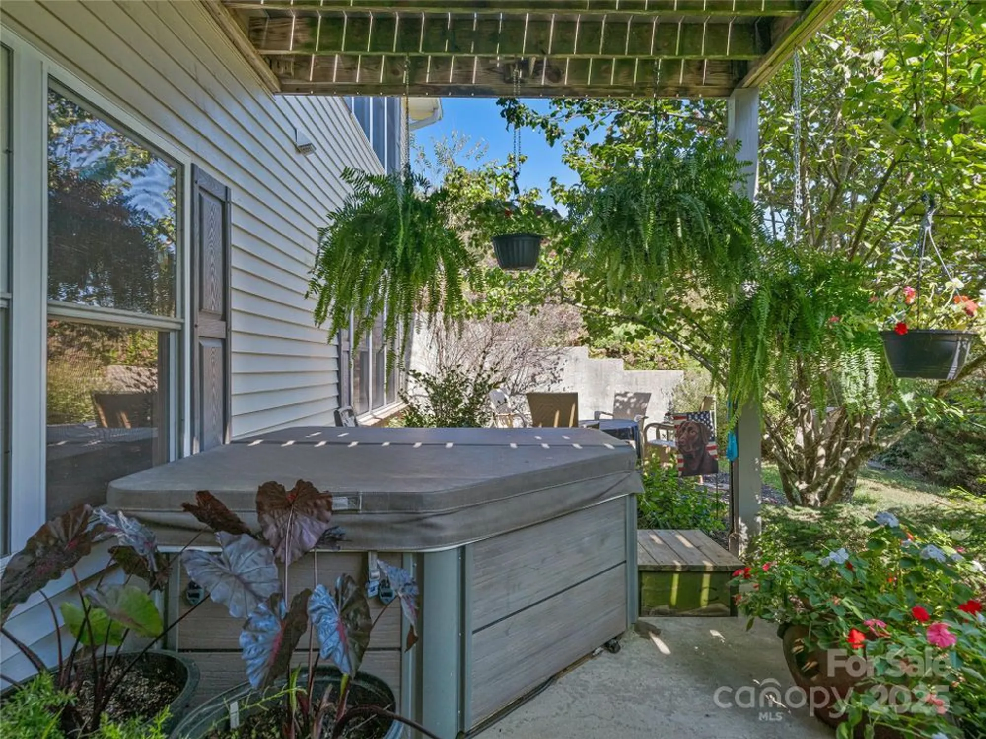 Property Slideshow image 39 of 48 | 222 bay laurel ln, Hendersonville, NC, 28791