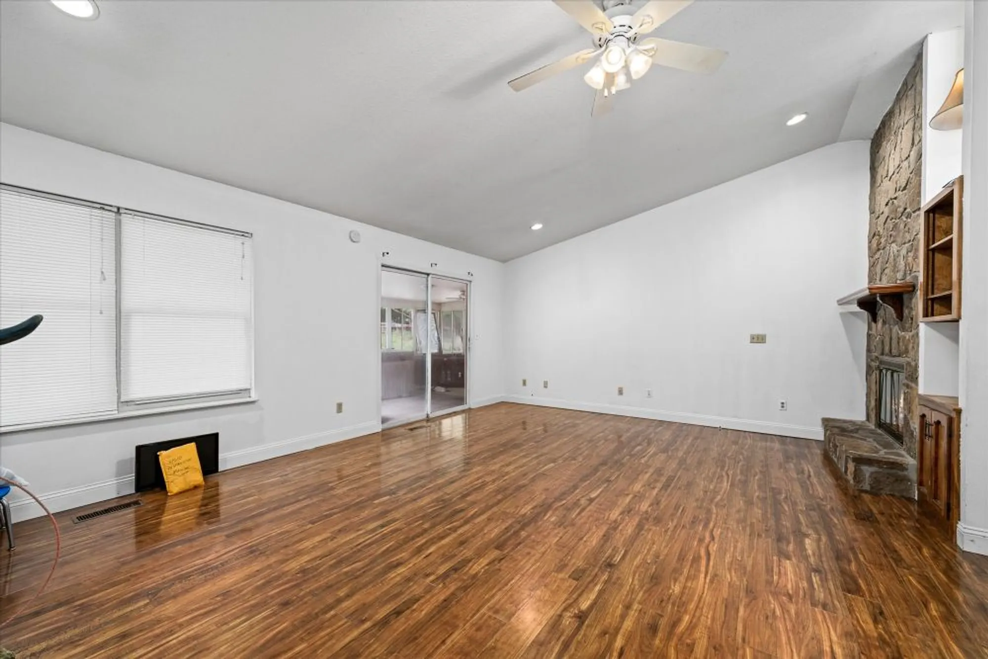 Property Slideshow image 11 of 24 | 121 juniper dr, Crossville, TN, 38558