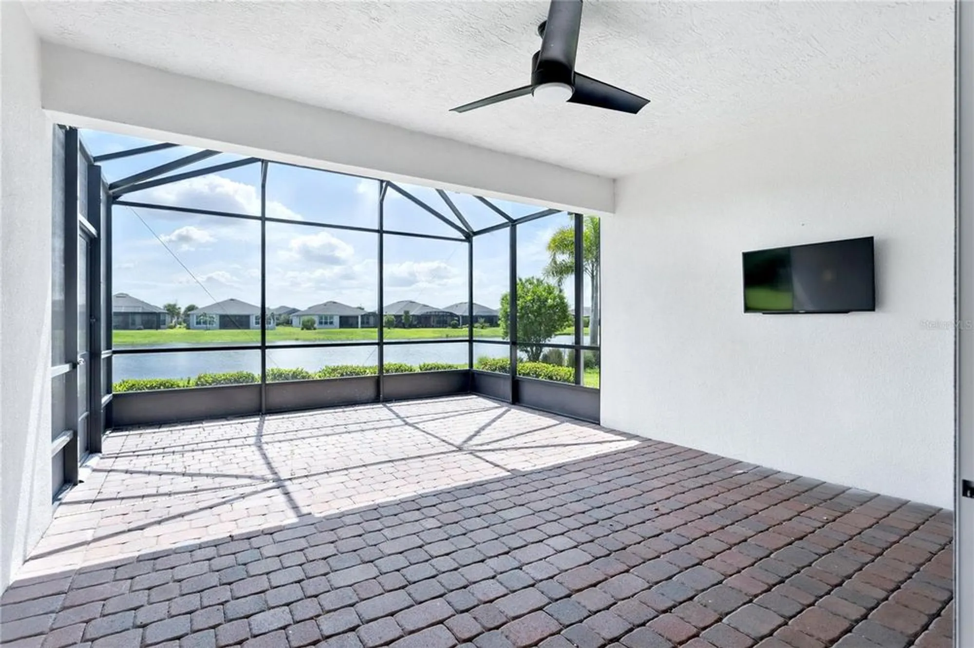 Property Slideshow image 27 of 37 | 142 olympus way, Kissimmee, FL, 34759