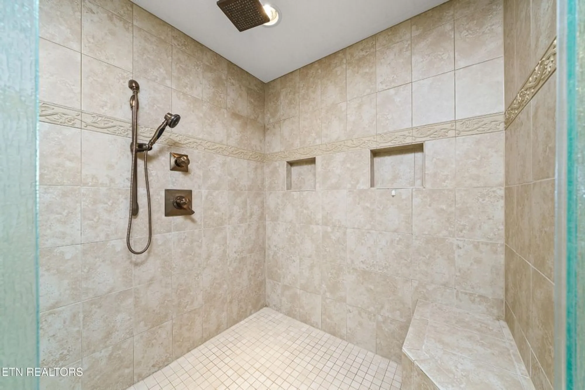 Property Slideshow image 29 of 46 | 40 bluff view ter, Crossville, TN, 38558