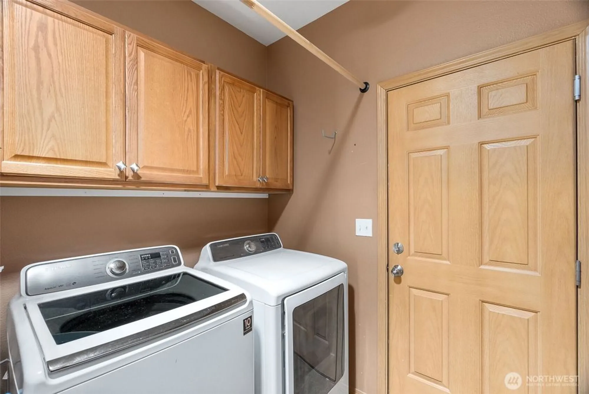 Property Slideshow image 17 of 27 | 8650 bainbridge loop, Lacey, WA, 98516