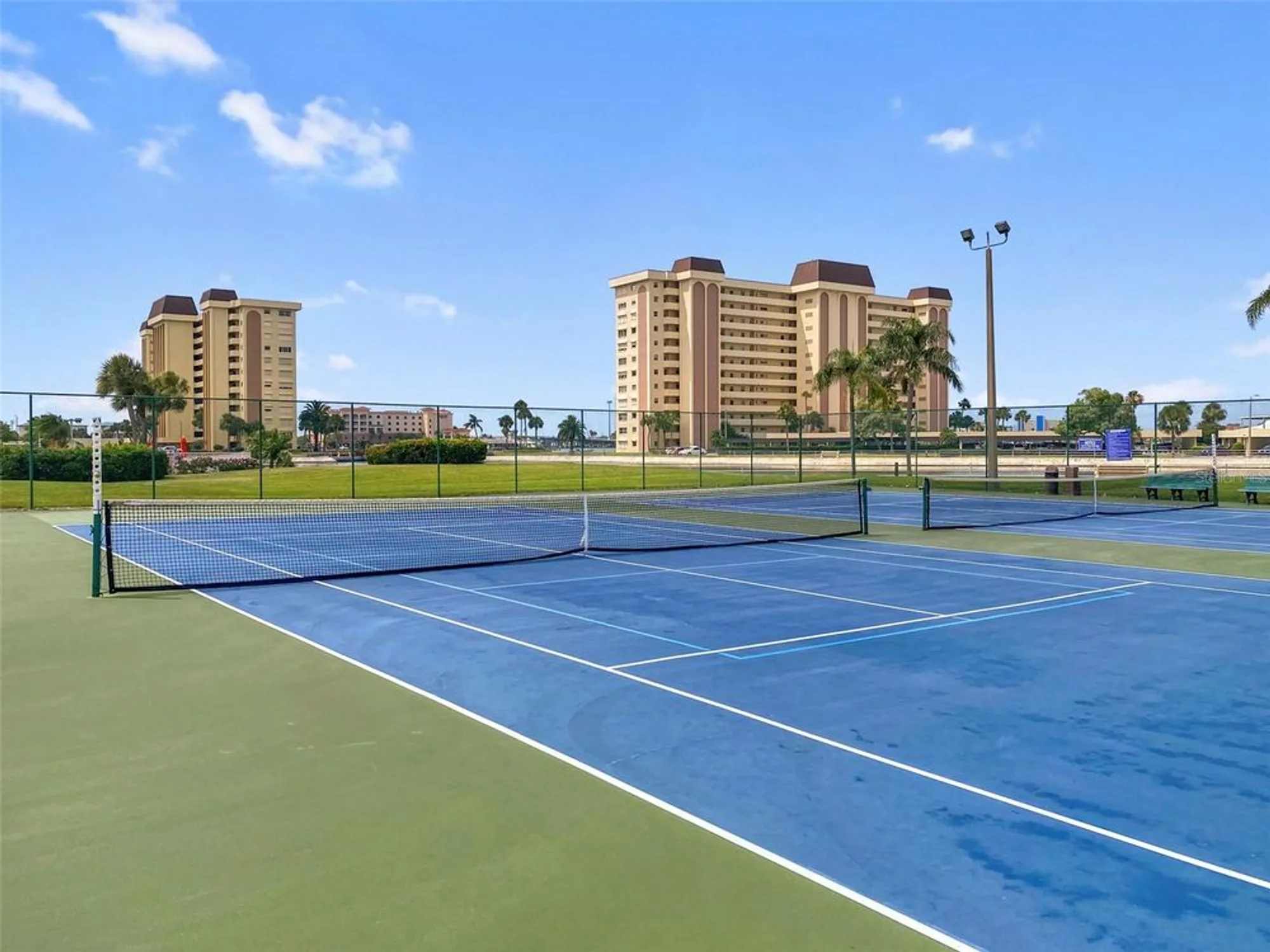Property Slideshow image 30 of 33 | 4550 cove cir apt 1003, St Petersburg, FL, 33708