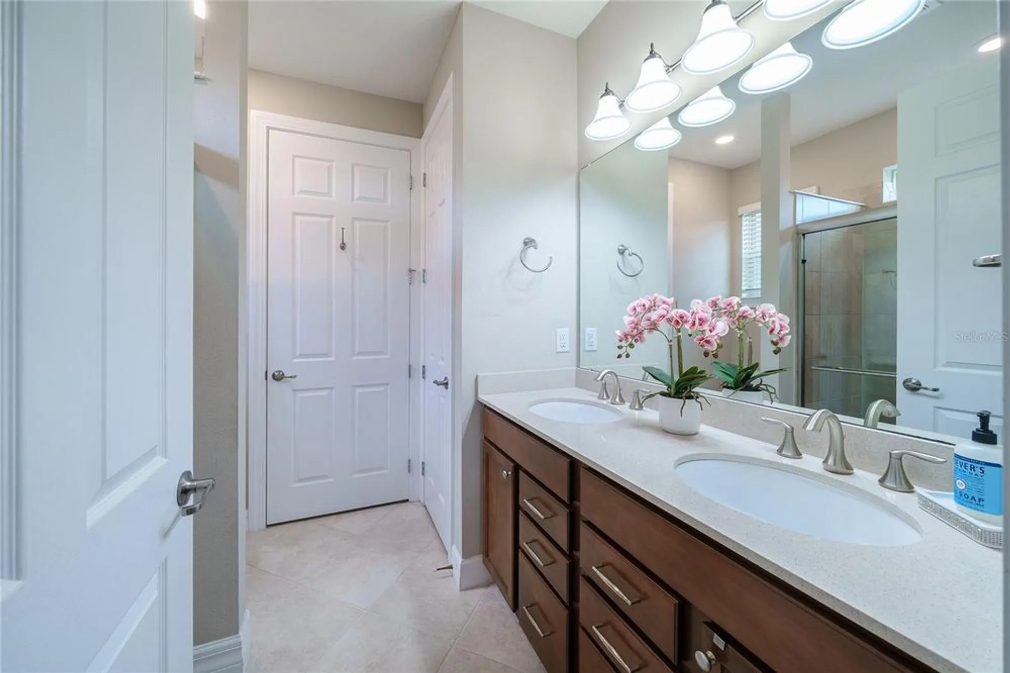 Property Slideshow image 7 of 67 | 19287 coastal shore ter, Land O Lakes, FL, 34638