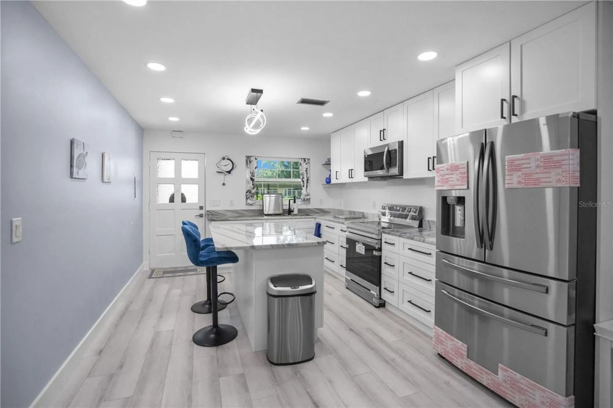 Property Slideshow image 6 of 56 | 1701 pinehurst rd 33e, Dunedin, FL, 34698