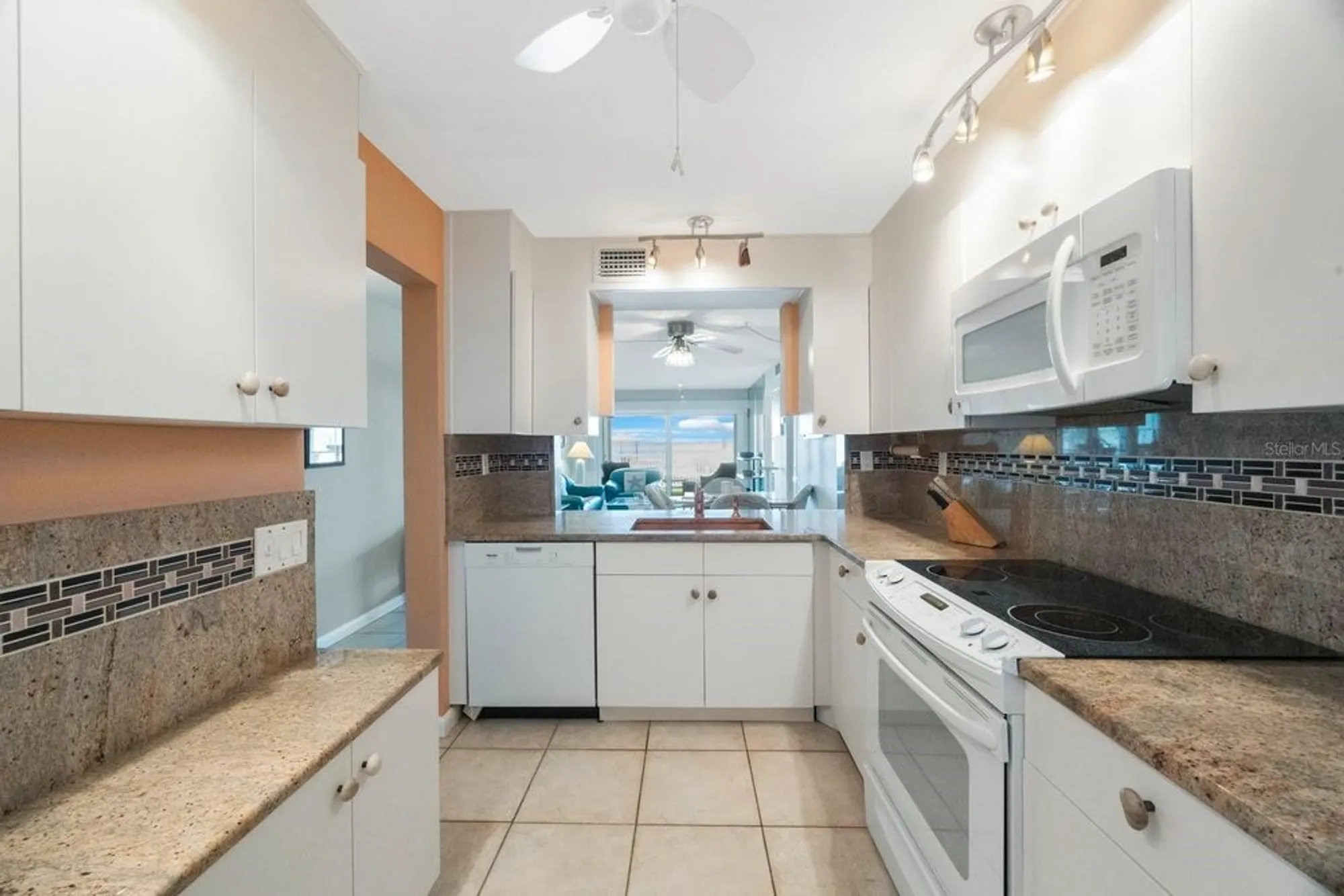 Property Slideshow image 9 of 37 | 6265 sun blvd apt 112, St Petersburg, FL, 33715