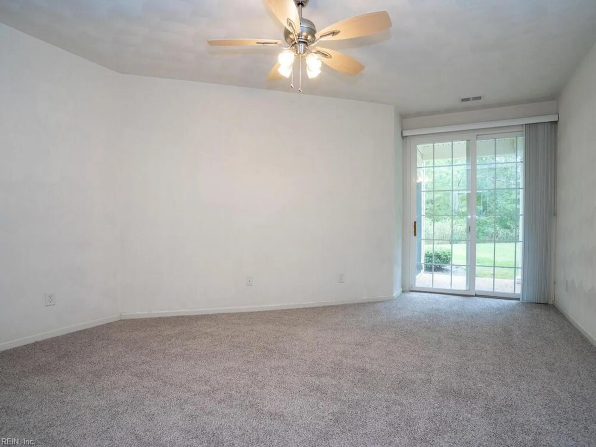 Property Slideshow image 30 of 36 | 2849 majestic oak ct, Virginia Beach, VA, 23456