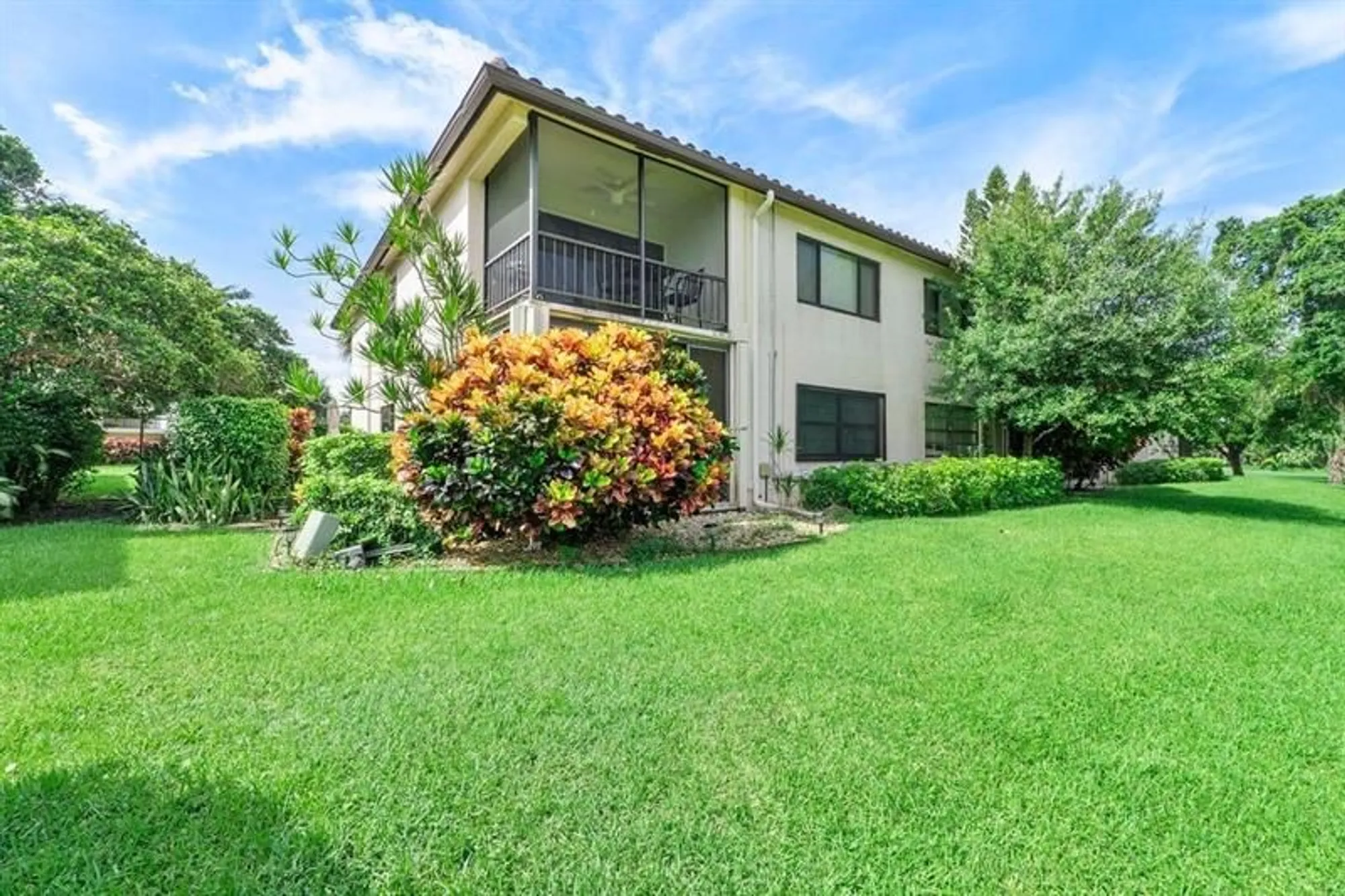 Property Slideshow image 30 of 38 | 21452 juego cir apt 31a, Boca Raton, FL, 33433