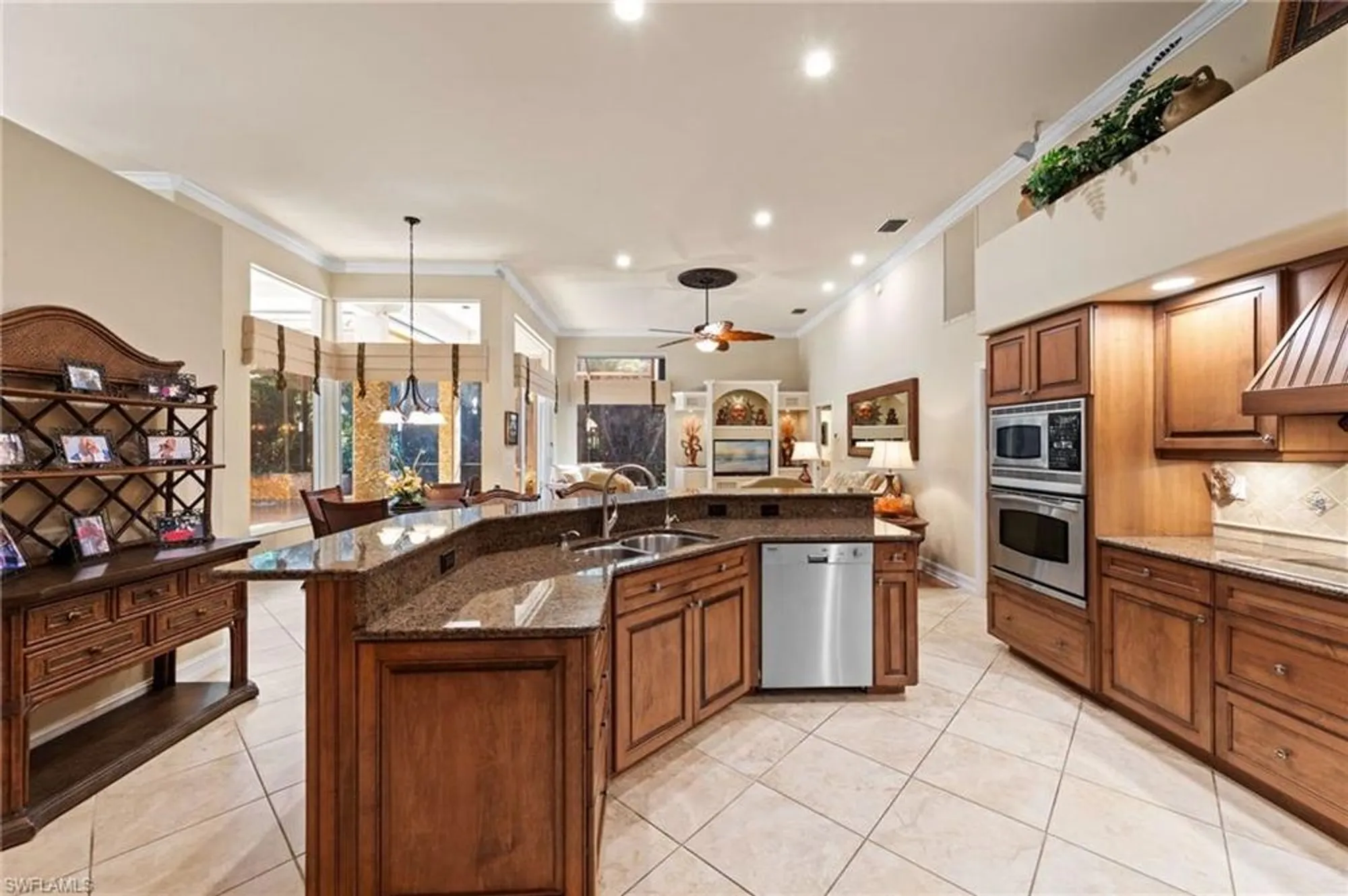 Property Slideshow image 7 of 25 | 3501 fiddlehead ct, Bonita Springs, FL, 34134