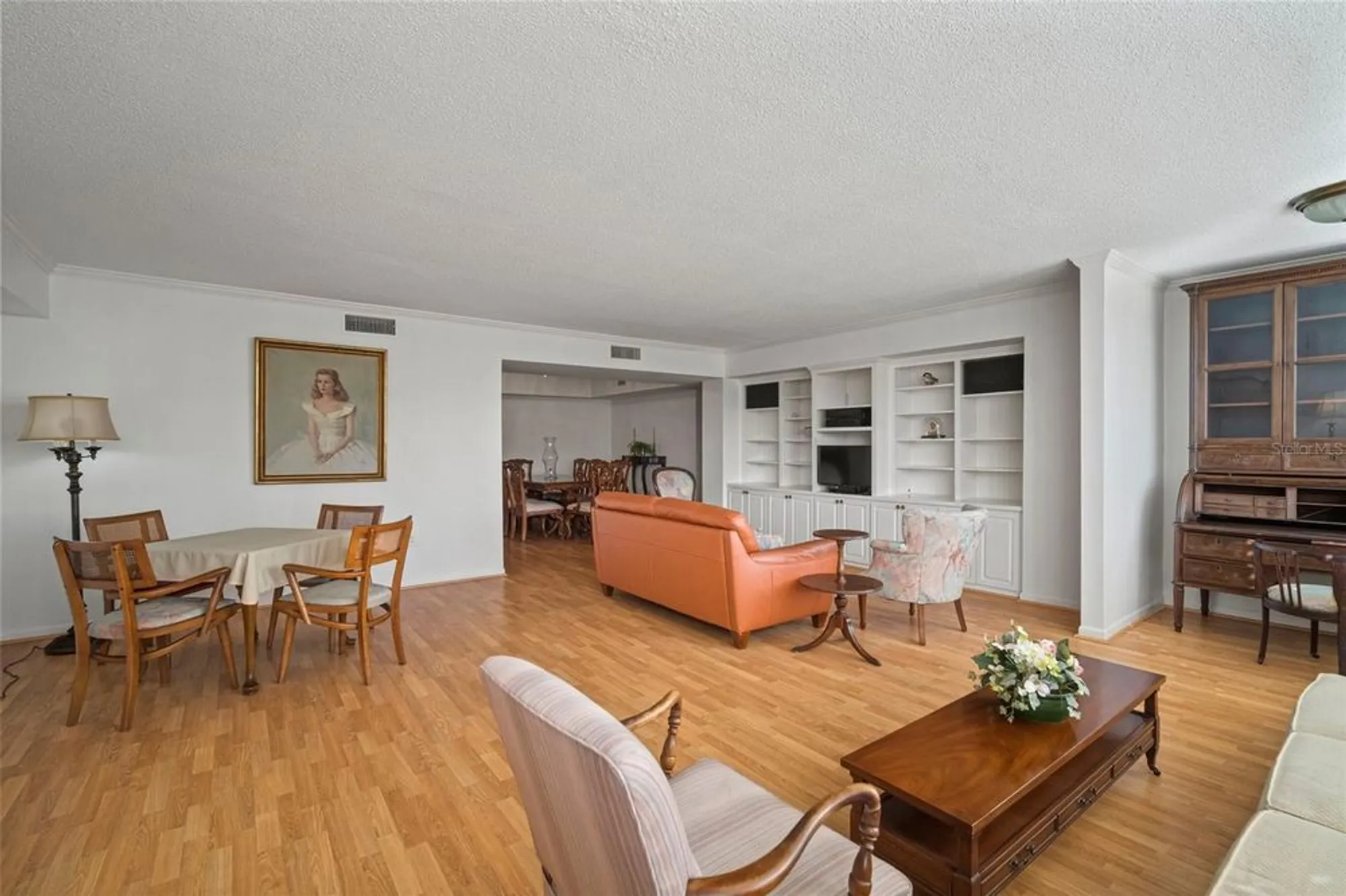 Property Slideshow image 7 of 25 | 2405 s ardson pl 303a, Tampa, FL, 33629