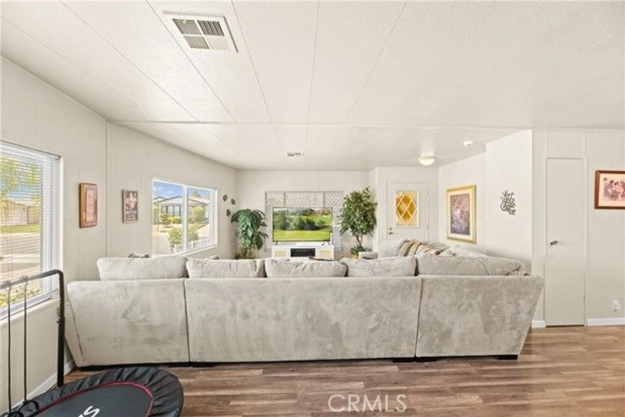 Property Slideshow image 15 of 60 | 2964 silver oak way, Hemet, CA, 92545