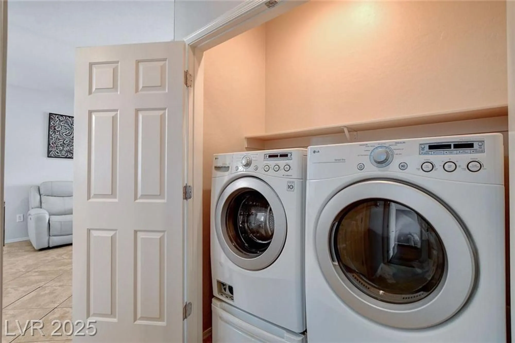 Property Slideshow image 36 of 72 | 2576 binary stars st, Henderson, NV, 89044