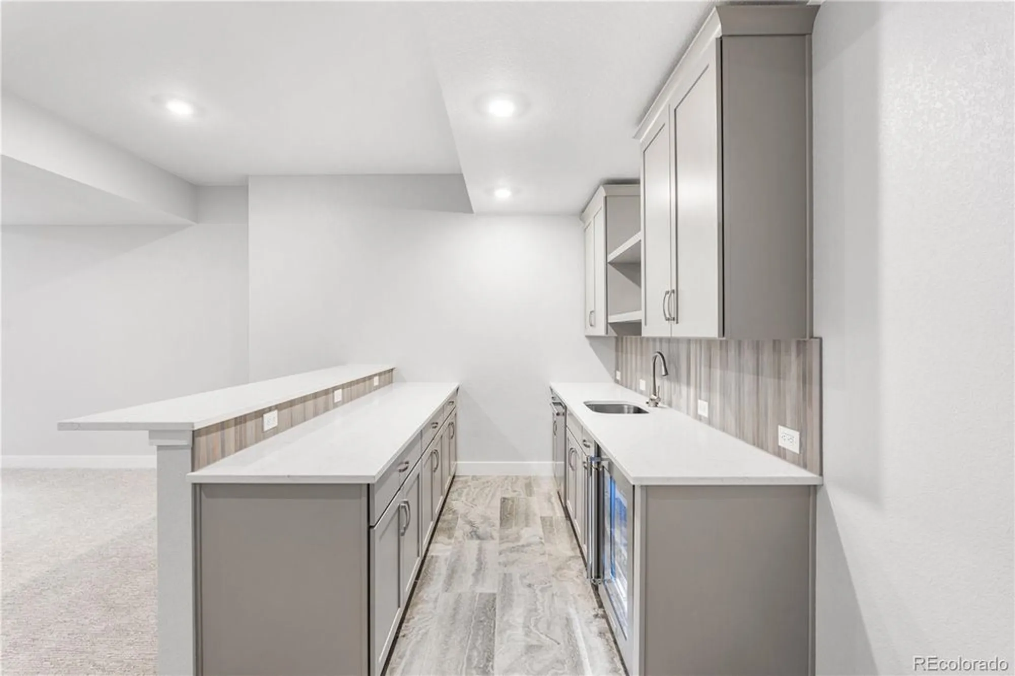 Property Slideshow image 10 of 33 | 11104 amber light cir, Littleton, CO, 80125