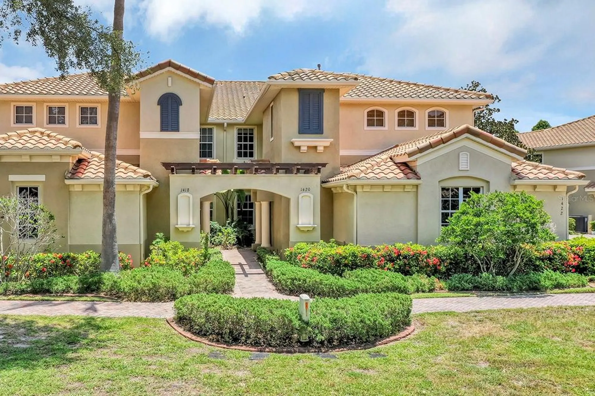 Property Slideshow image 2 of 48 | 1420 emerald dunes dr # 7, Sun City Center, FL, 33573