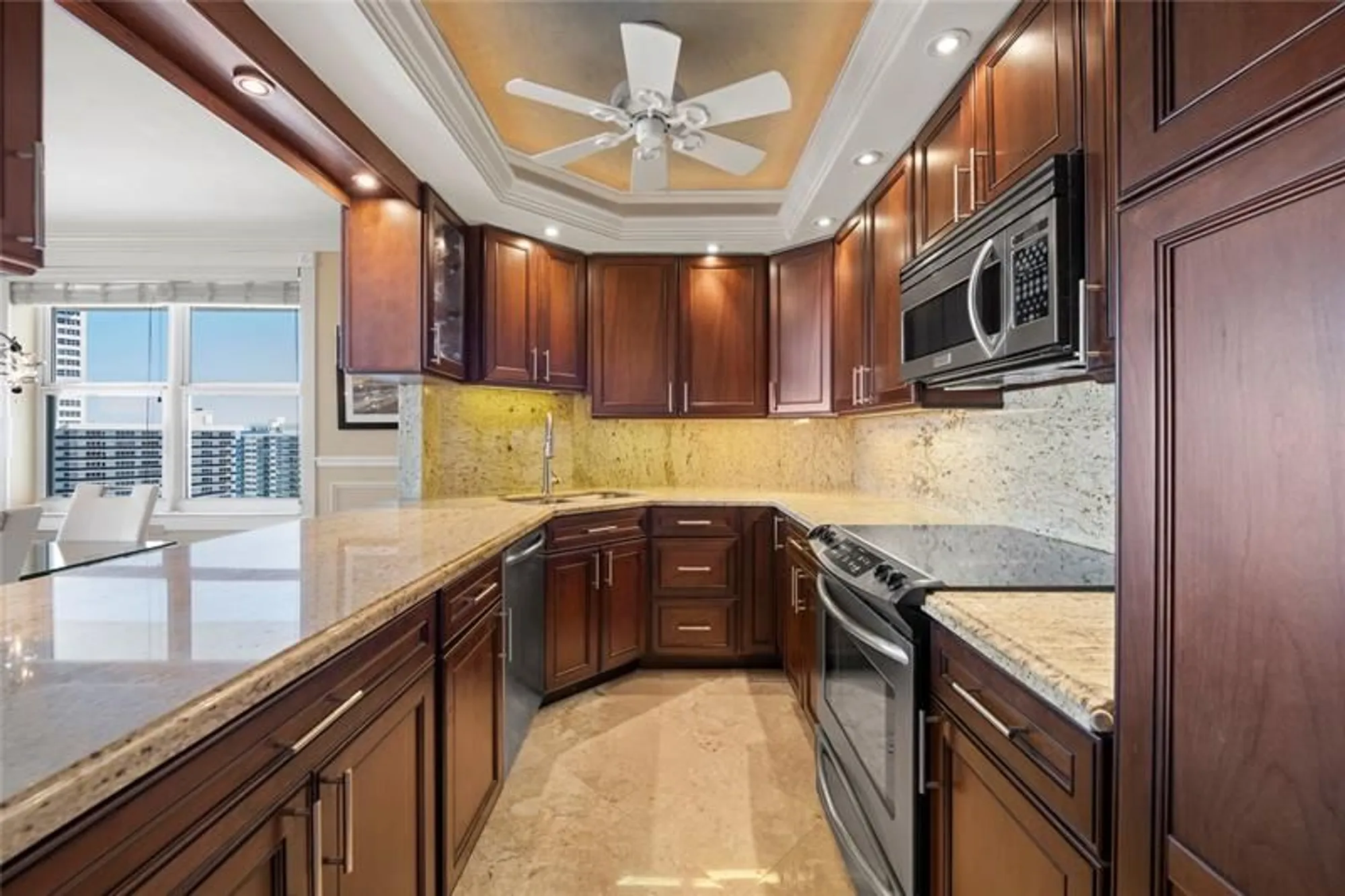 Property Slideshow image 13 of 58 | 3300 ne 36th st 1715, Fort Lauderdale, FL, 33308