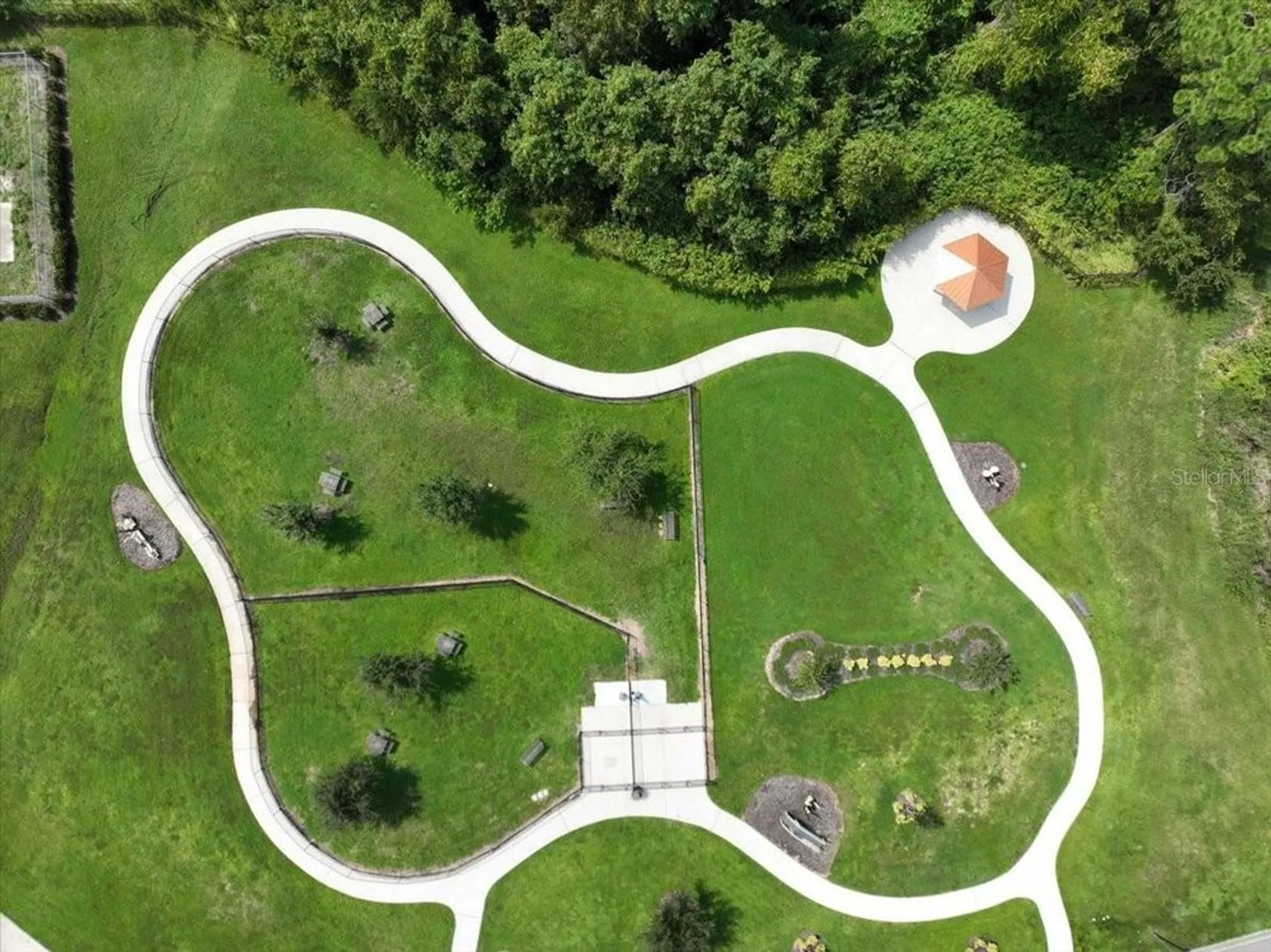 Property Slideshow image 42 of 69 | 3565 raleigh dr, Winter Haven, FL, 33884