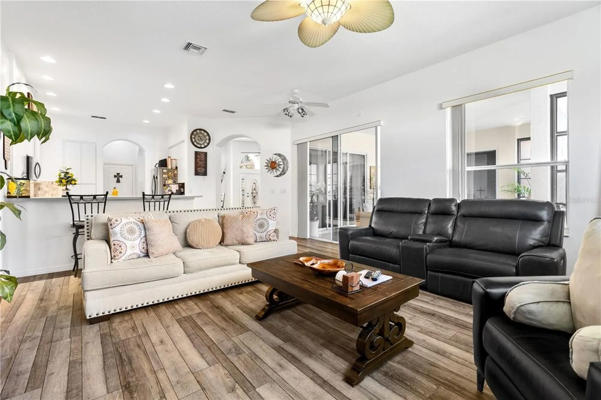 Property Slideshow image 11 of 38 | 5740 bounty cir, Tavares, FL, 32778