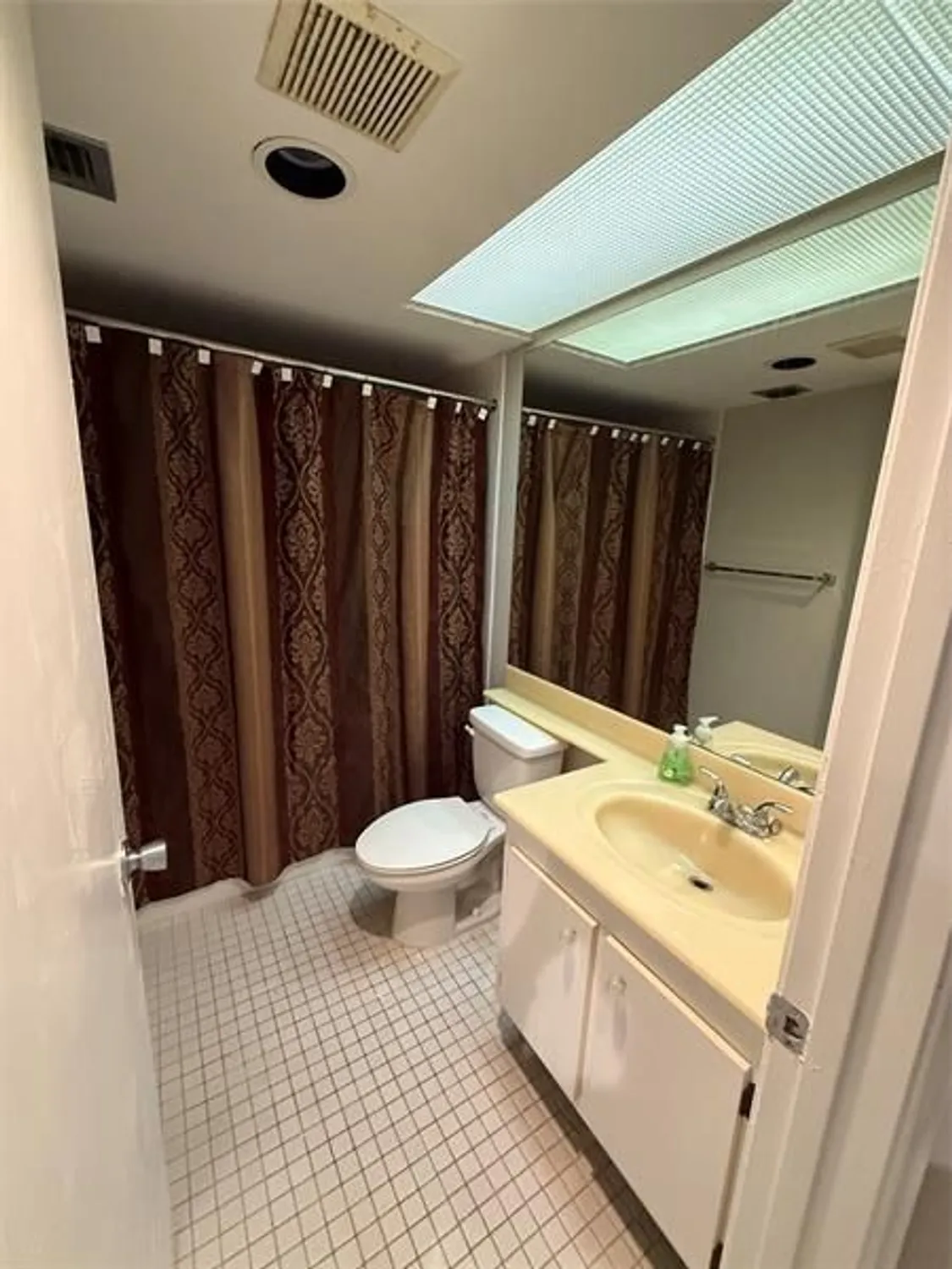 Property Slideshow image 30 of 70 | 1705 andros isle apt b2, Coconut Creek, FL, 33066