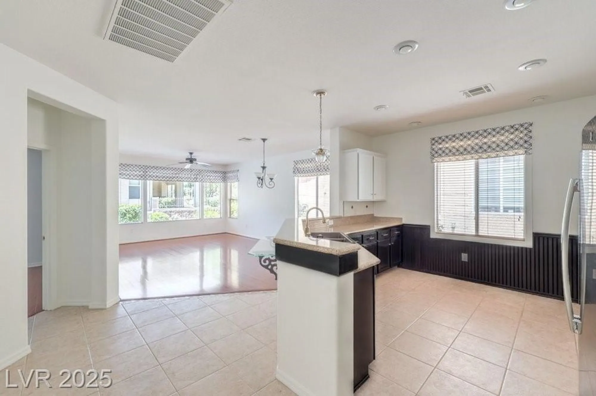 Property Slideshow image 8 of 32 | 5389 progresso st, Las Vegas, NV, 89135