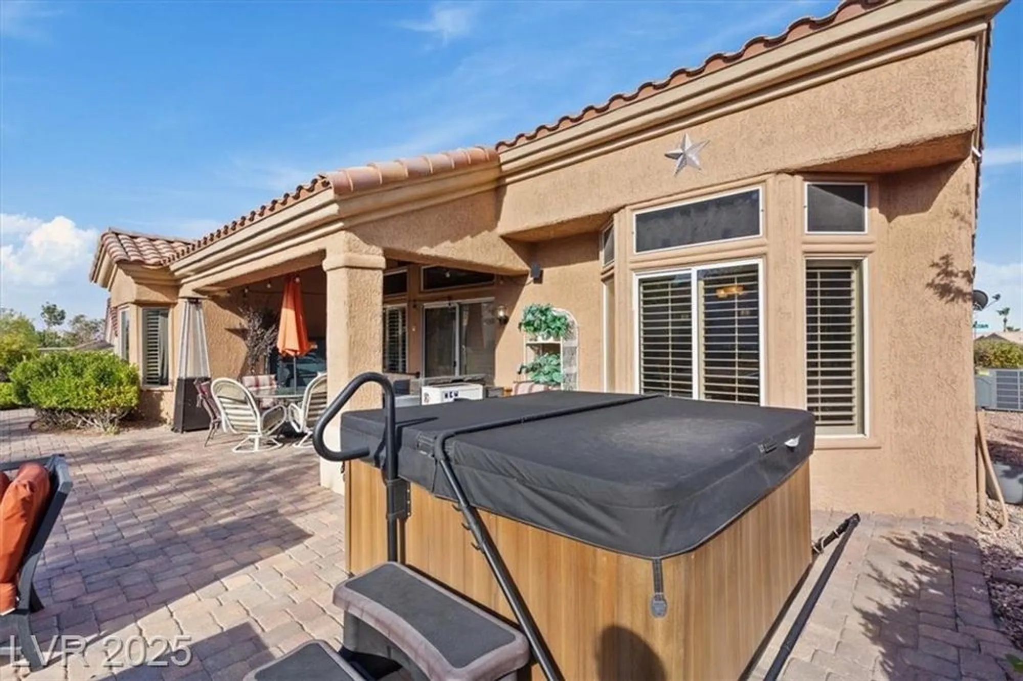 Property Slideshow image 29 of 37 | 2525 banora point dr, Las Vegas, NV, 89134