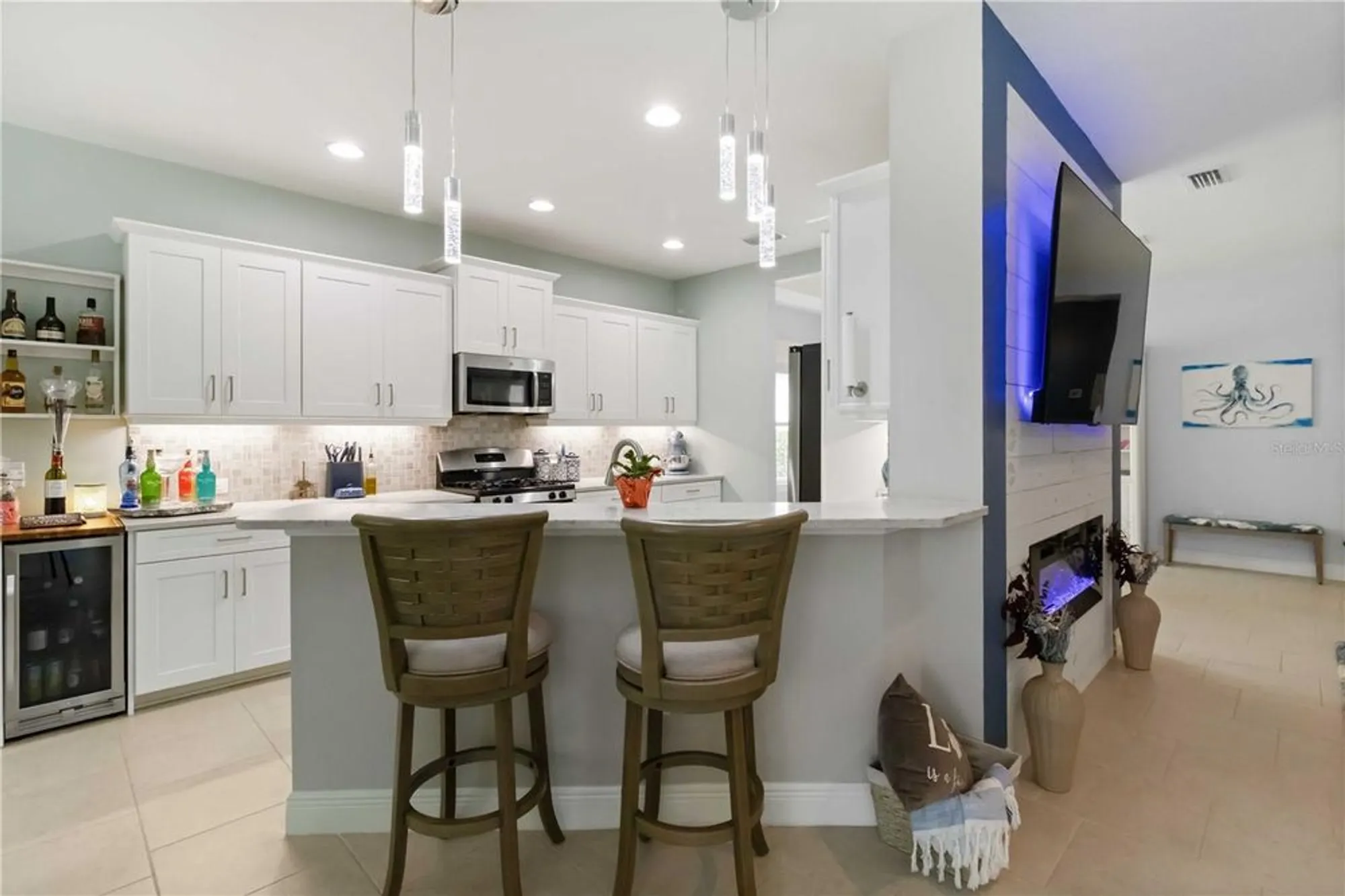 Property Slideshow image 20 of 65 | 12272 stuart dr, Venice, FL, 34293