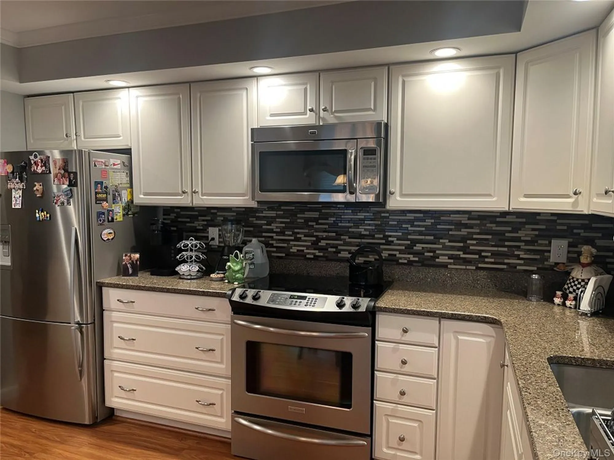 Property Slideshow image 5 of 30 | 194 canterbury dr, Ridge, NY, 11961