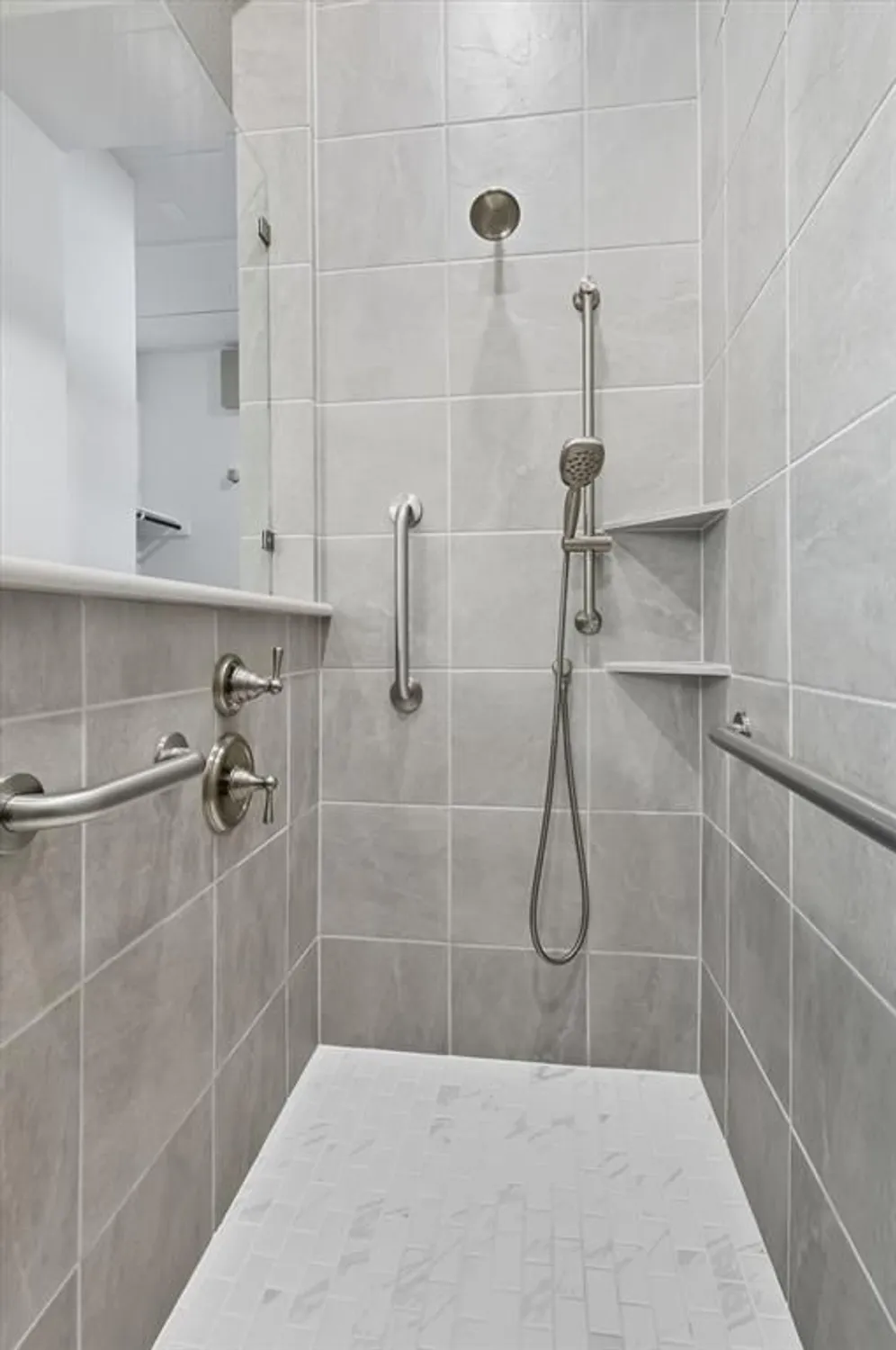 Property Slideshow image 24 of 40 | 4815 beaver creek dr, Arlington, TX, 76005