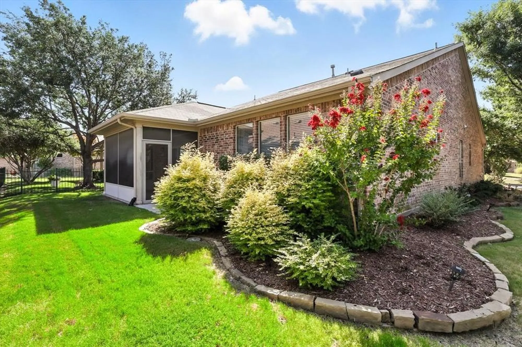 Property Slideshow image 26 of 39 | 7543 angel trace dr, Frisco, TX, 75036