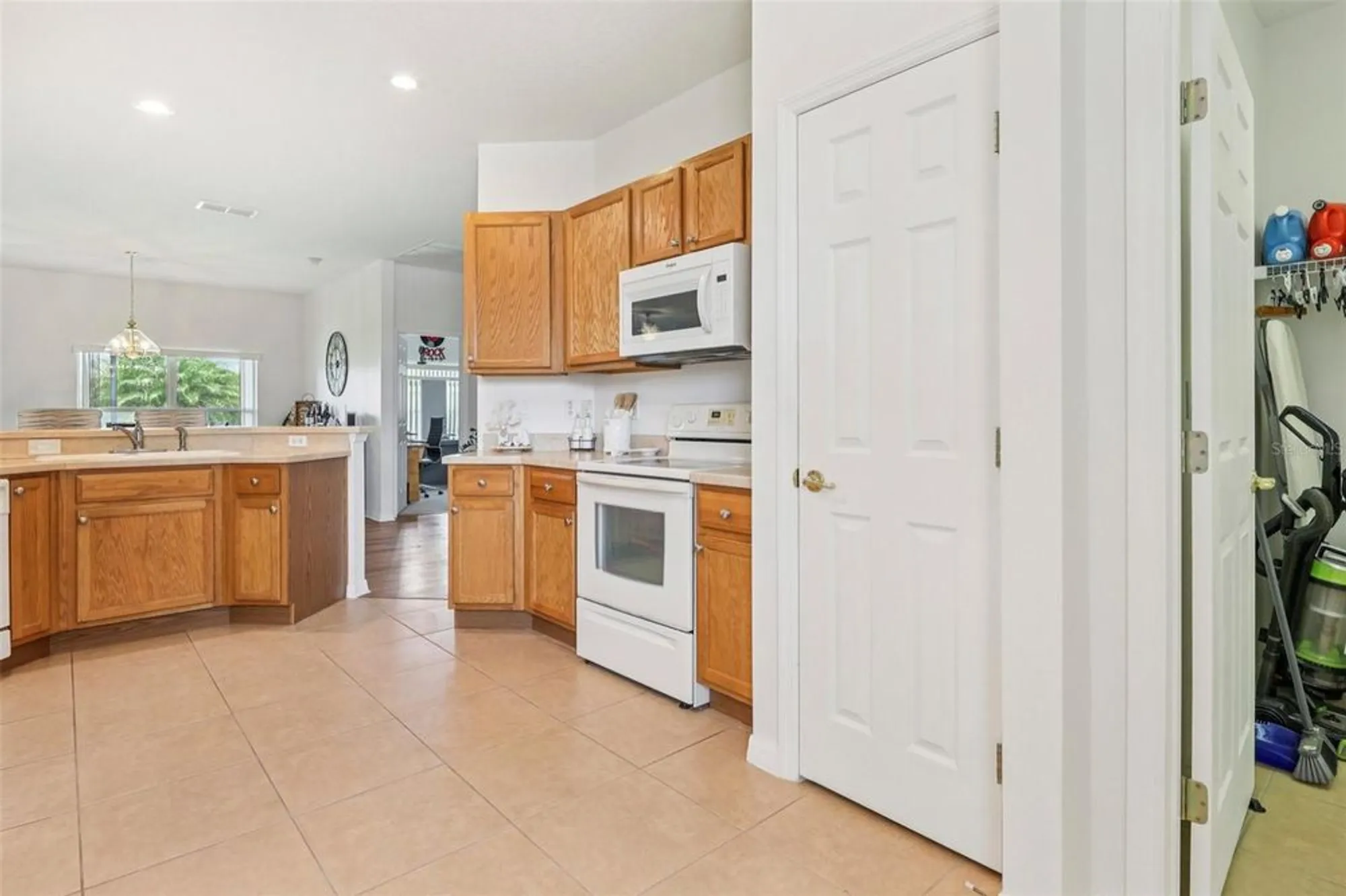 Property Slideshow image 8 of 26 | 448 sorrento rd, Kissimmee, FL, 34759
