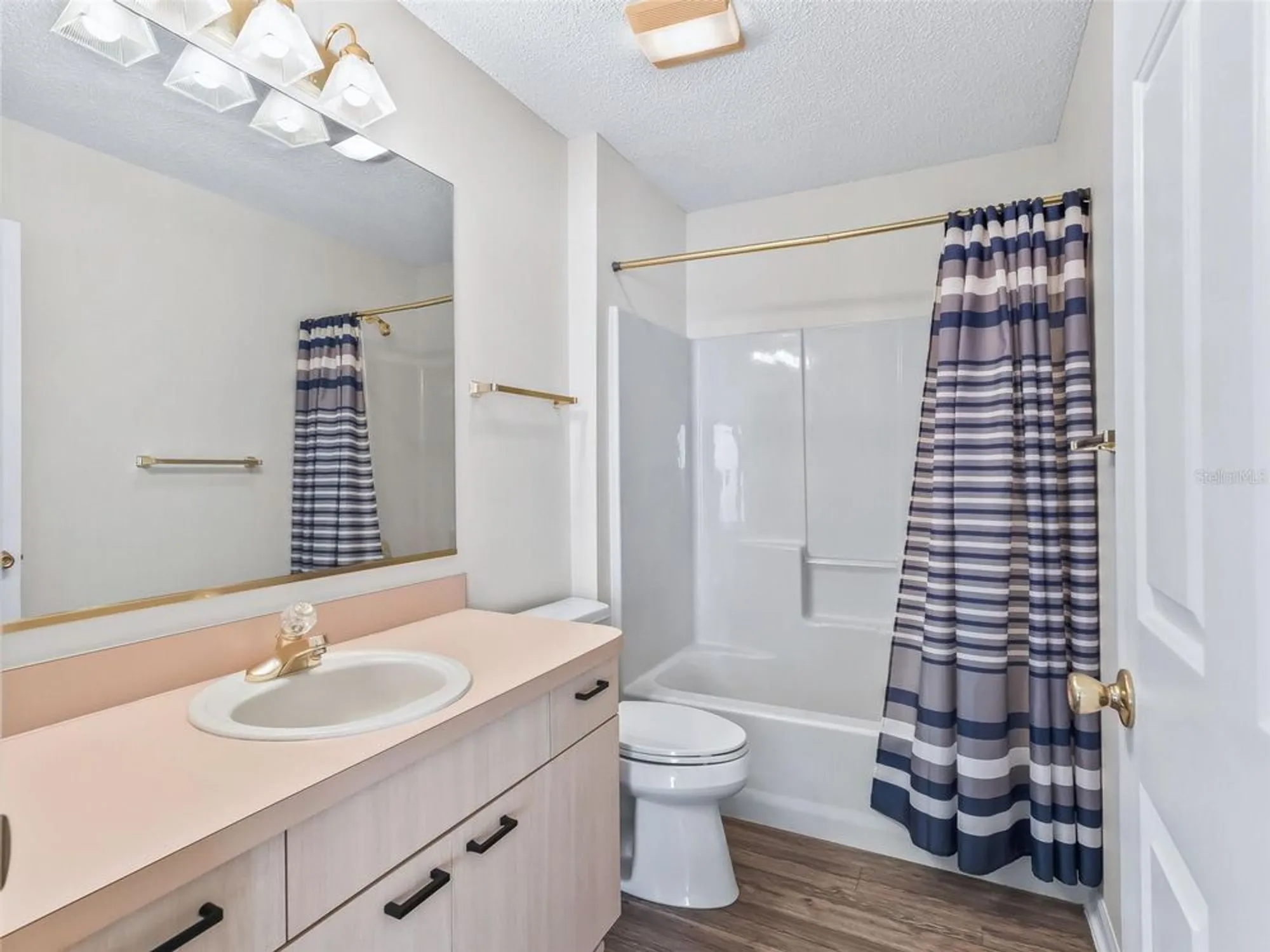 Property Slideshow image 24 of 53 | 744 hernandez dr, The Villages, FL, 32159