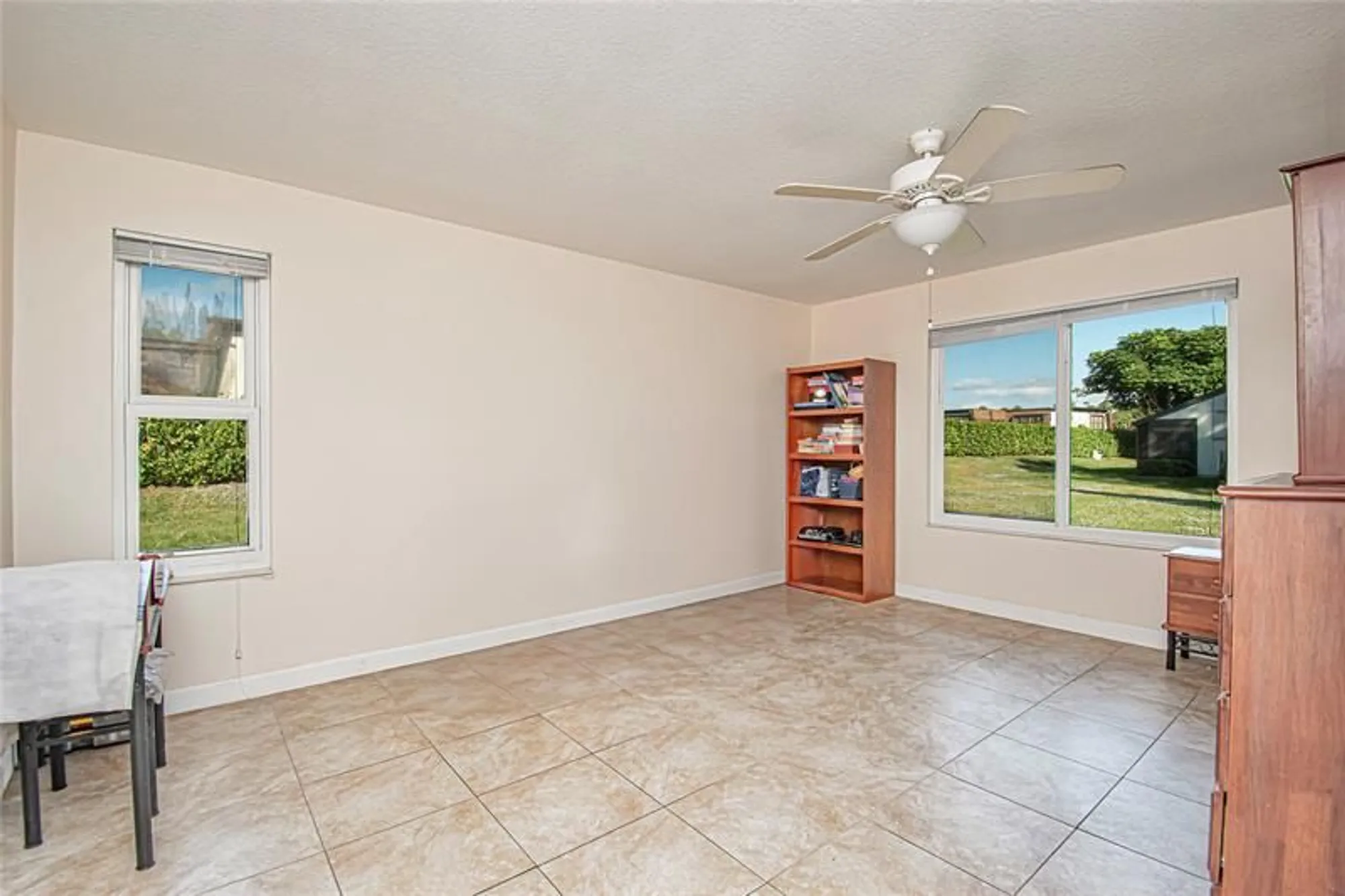 Property Slideshow image 25 of 64 | 381 ottawa ct, Royal Palm Beach, FL, 33411
