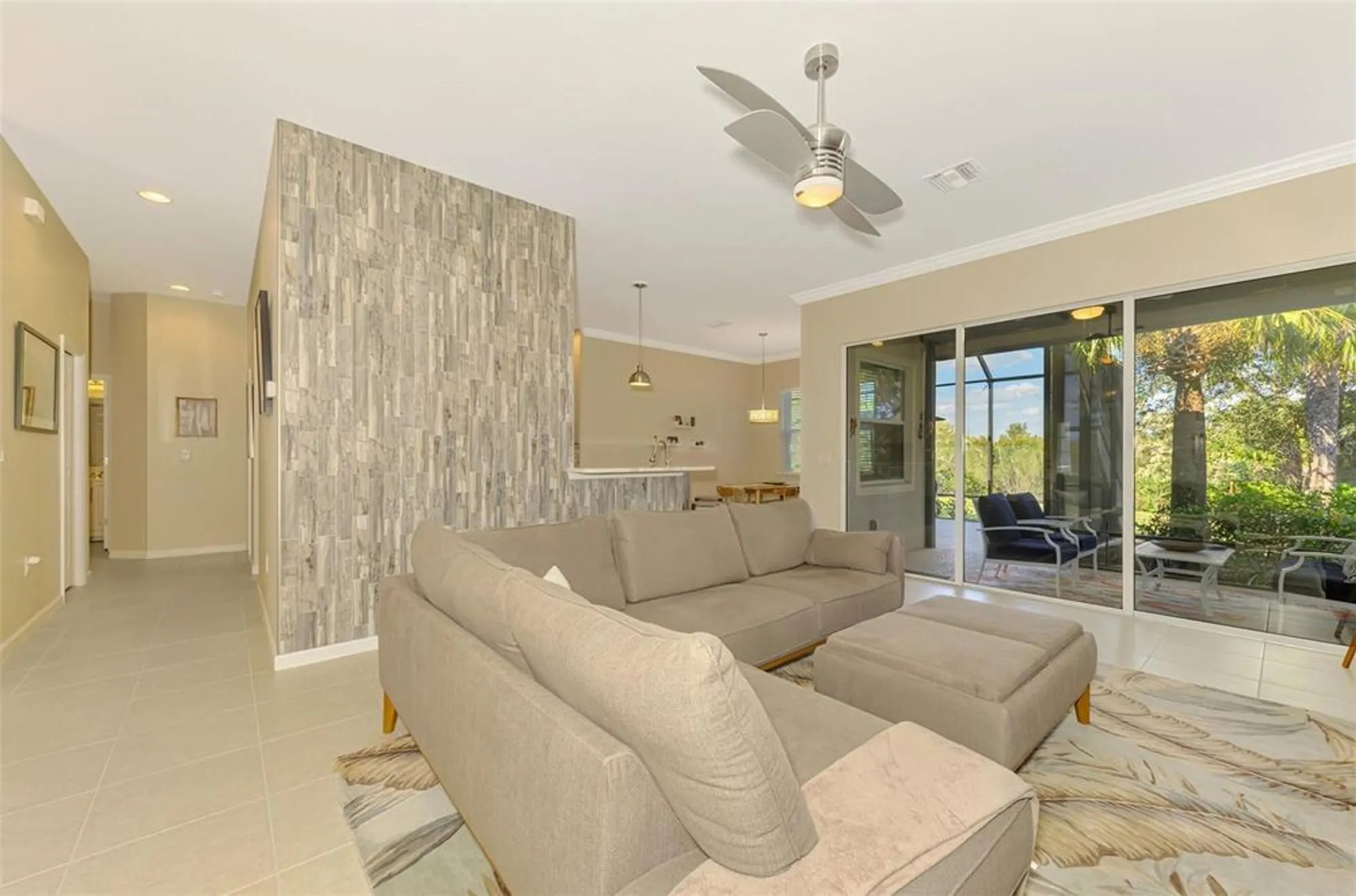 Property Slideshow image 13 of 89 | 4751 club dr, Port Charlotte, FL, 33953