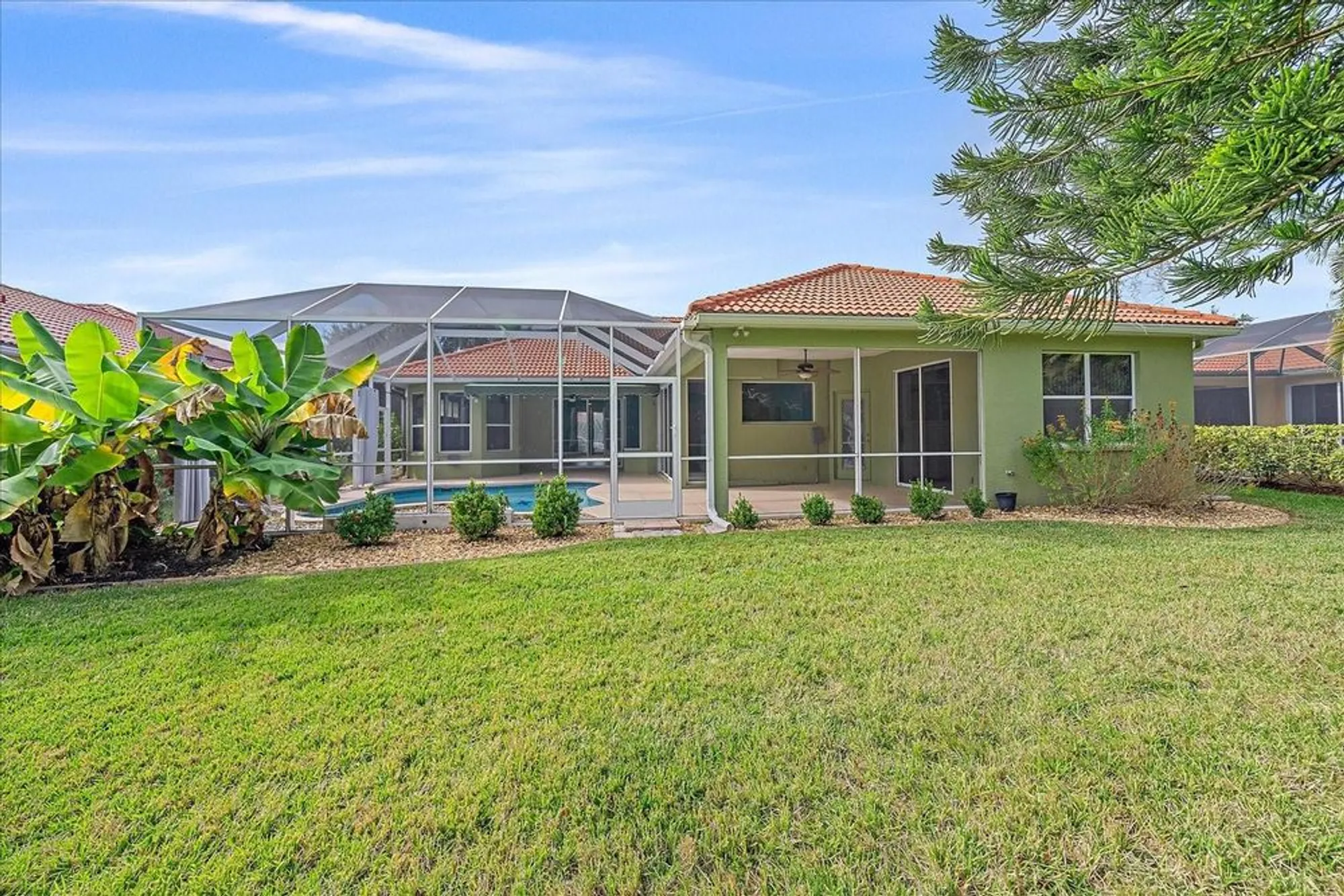 Property Slideshow image 27 of 43 | 6619 pinefeather ct, Bradenton, FL, 34203