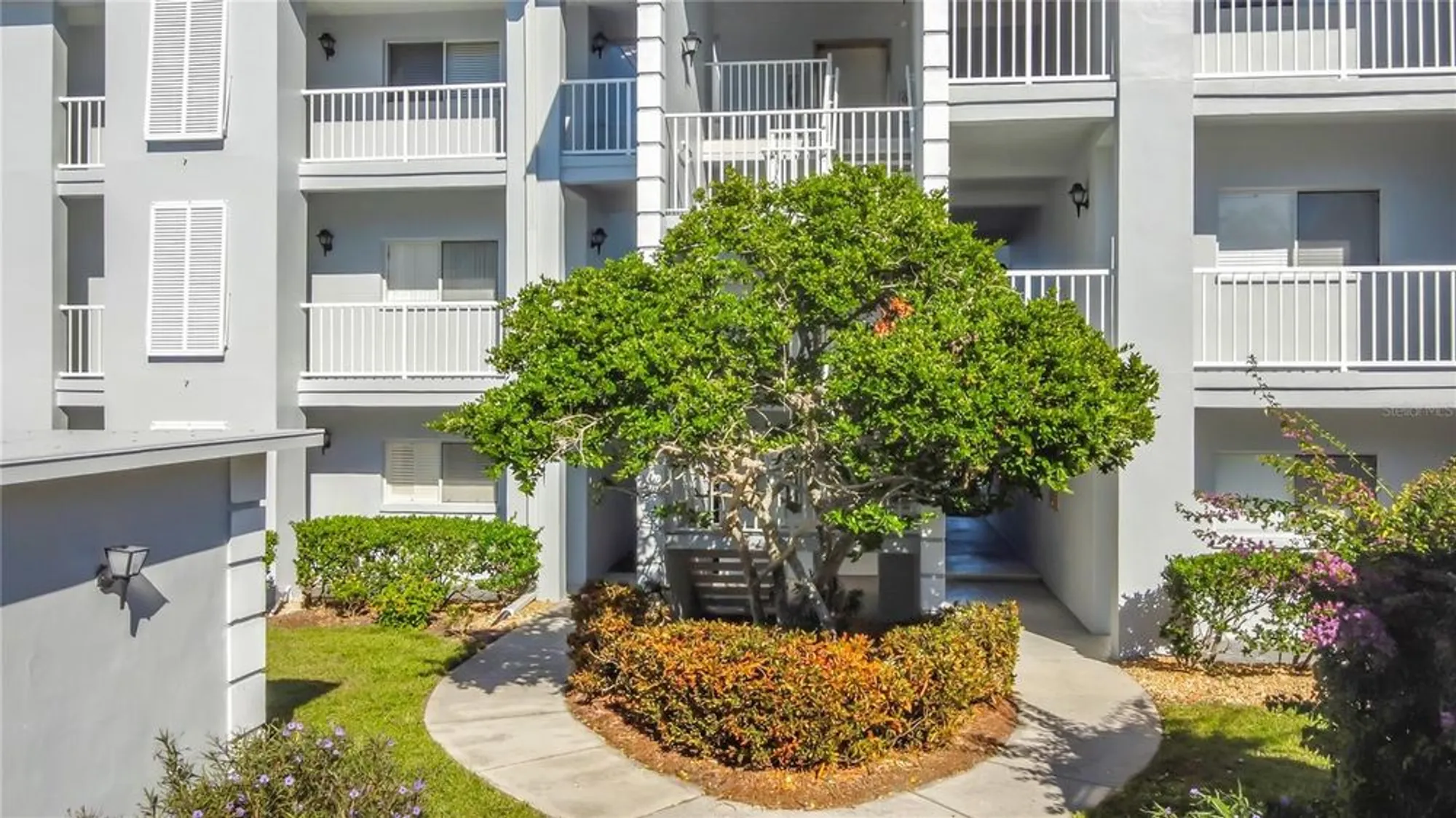 Property Slideshow image 43 of 57 | 404 cerromar cir 115, Venice, FL, 34293