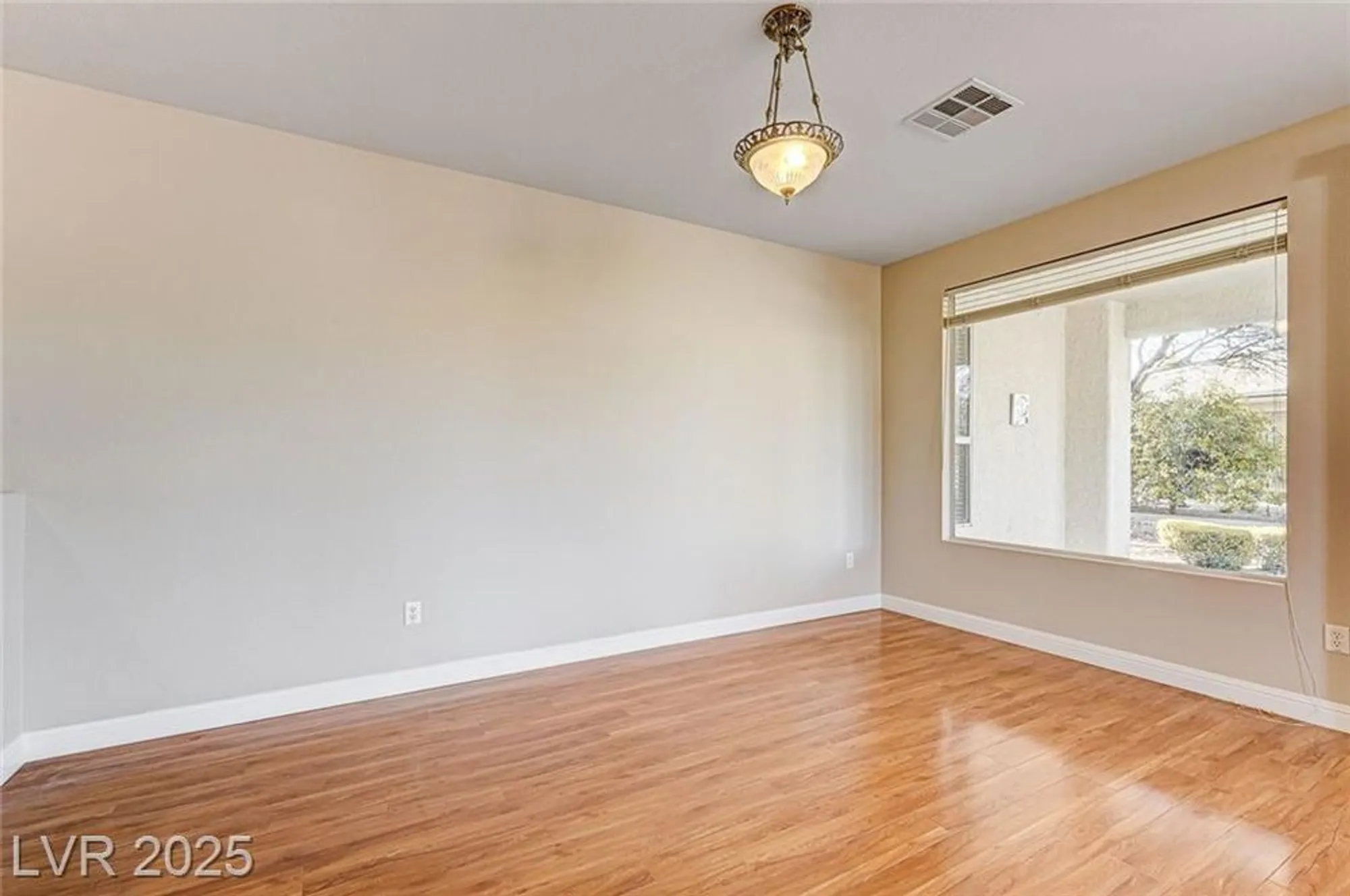 Property Slideshow image 10 of 65 | 10532 riva grande ct, Las Vegas, NV, 89135